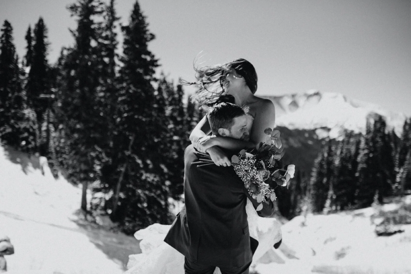 Colorado airbnb wedding, winter park Wedding, winter park colorado Wedding, airbnb Colorado, airbnb wedding ideas in colorado, winter park colorado Wedding photographer, airbnb Wedding Photographer, airbnb wedding locations, berthod pass, fall weddi