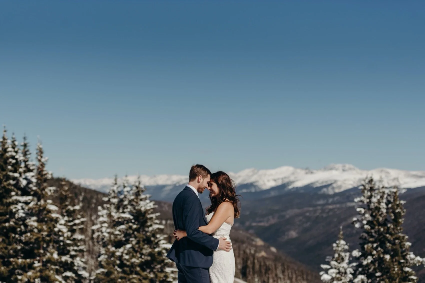 Colorado airbnb wedding, winter park Wedding, winter park colorado Wedding, airbnb Colorado, airbnb wedding ideas in colorado, winter park colorado Wedding photographer, airbnb Wedding Photographer, airbnb wedding locations, berthod pass, fall weddi