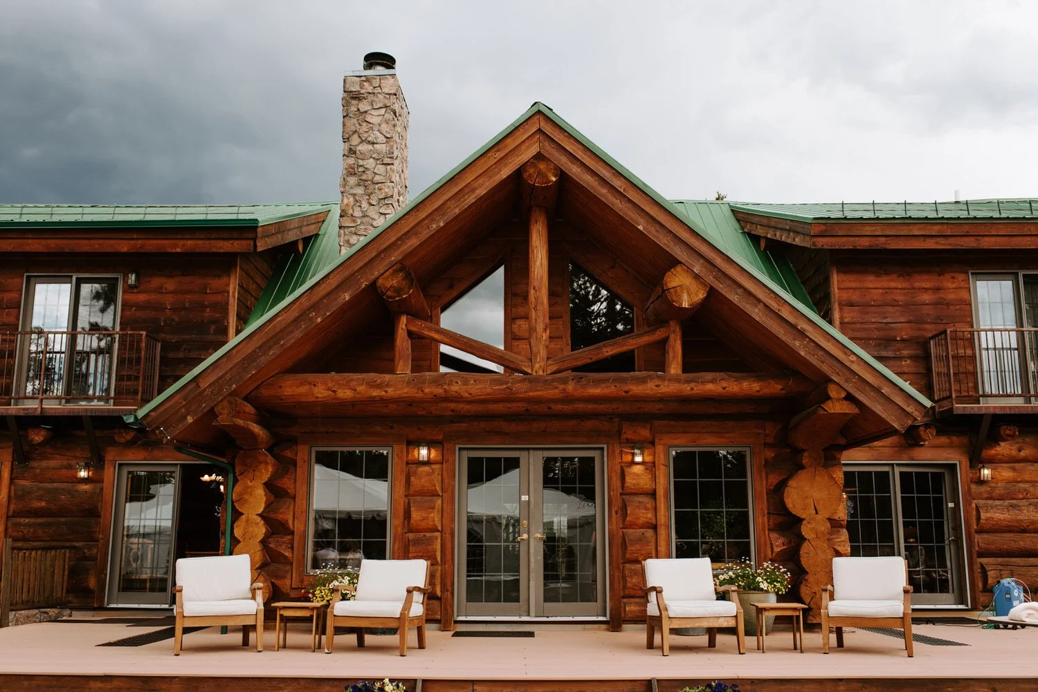 wild horse inn, wild horse inn wedding, fraser colorado, fraser colorado wedding, Fraser Colorado Wedding Photographer, winter park colorado wedding, fraser colorado wedding venues, colorado bed and breakfast wedding, grand county wedding, tabernash