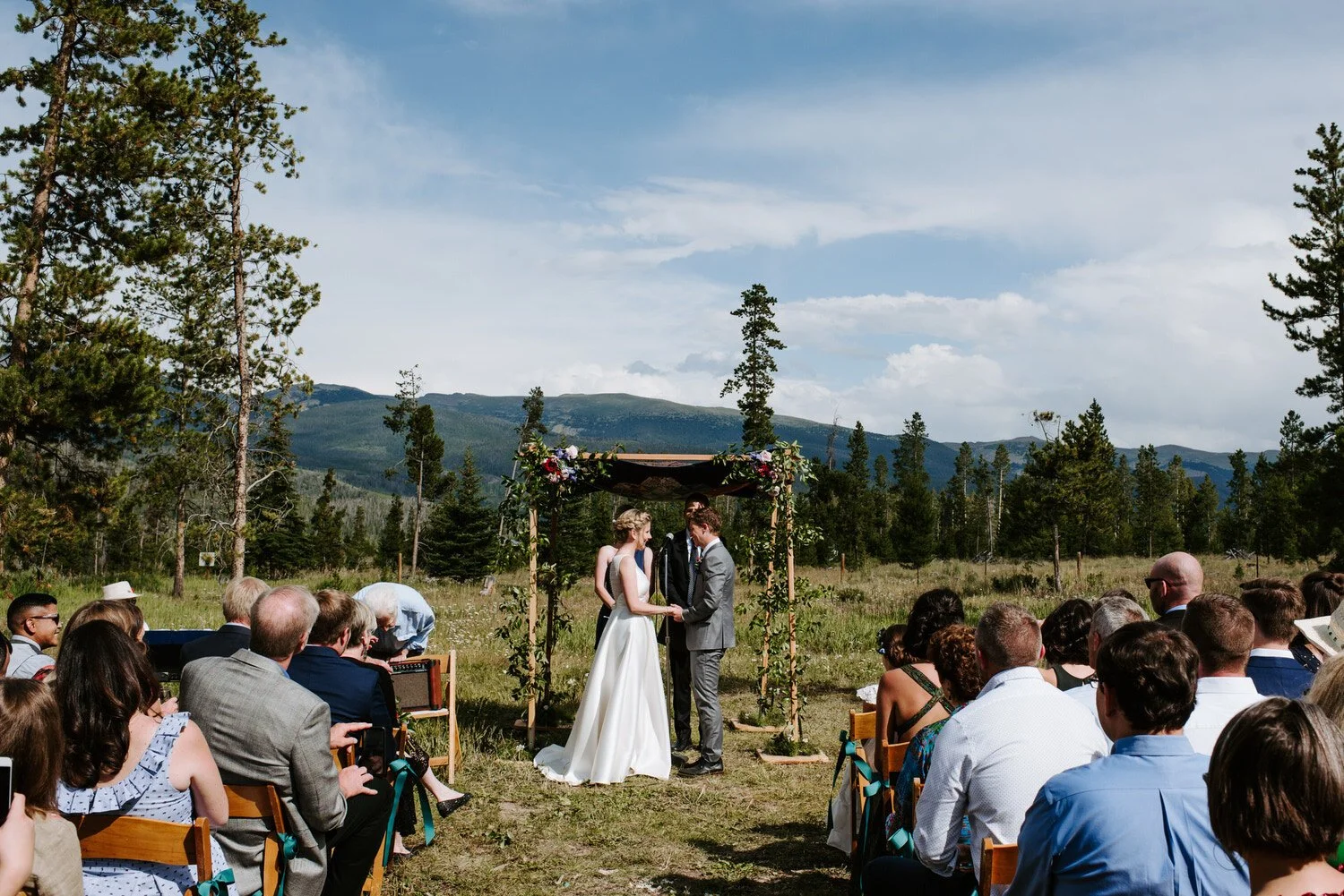 wild horse inn, wild horse inn wedding, fraser colorado, fraser colorado wedding, Fraser Colorado Wedding Photographer, winter park colorado wedding, fraser colorado wedding venues, colorado bed and breakfast wedding, grand county wedding, tabernash