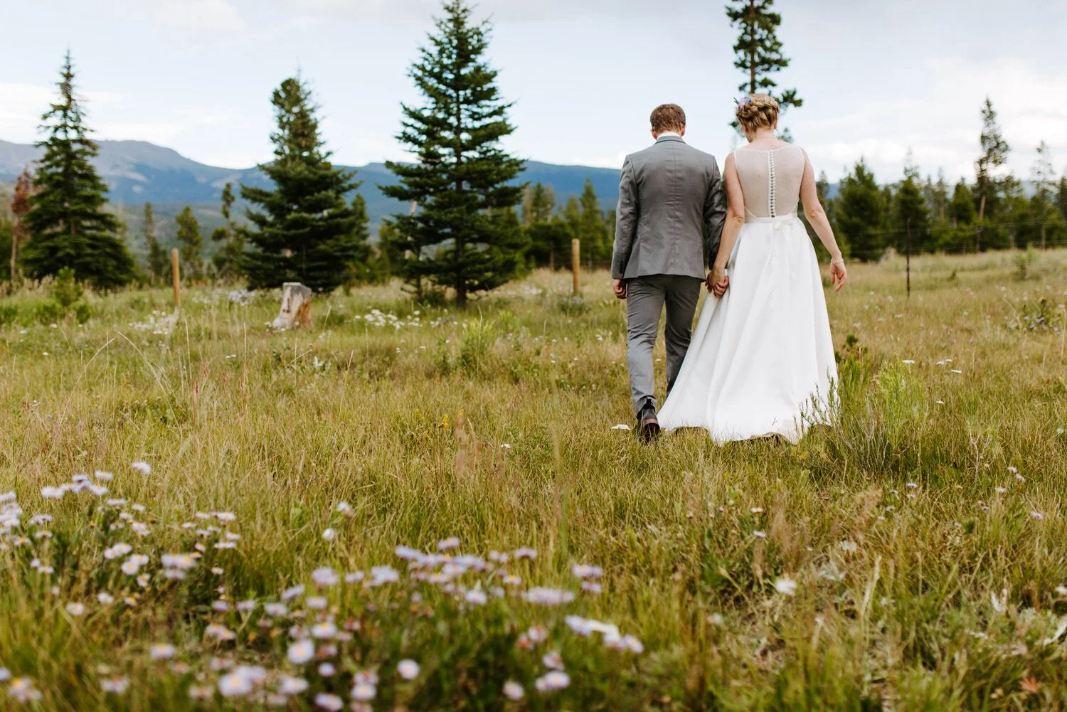 wild horse inn, wild horse inn wedding, fraser colorado, fraser colorado wedding, Fraser Colorado Wedding Photographer, winter park colorado wedding, fraser colorado wedding venues, colorado bed and breakfast wedding, grand county wedding, tabernash