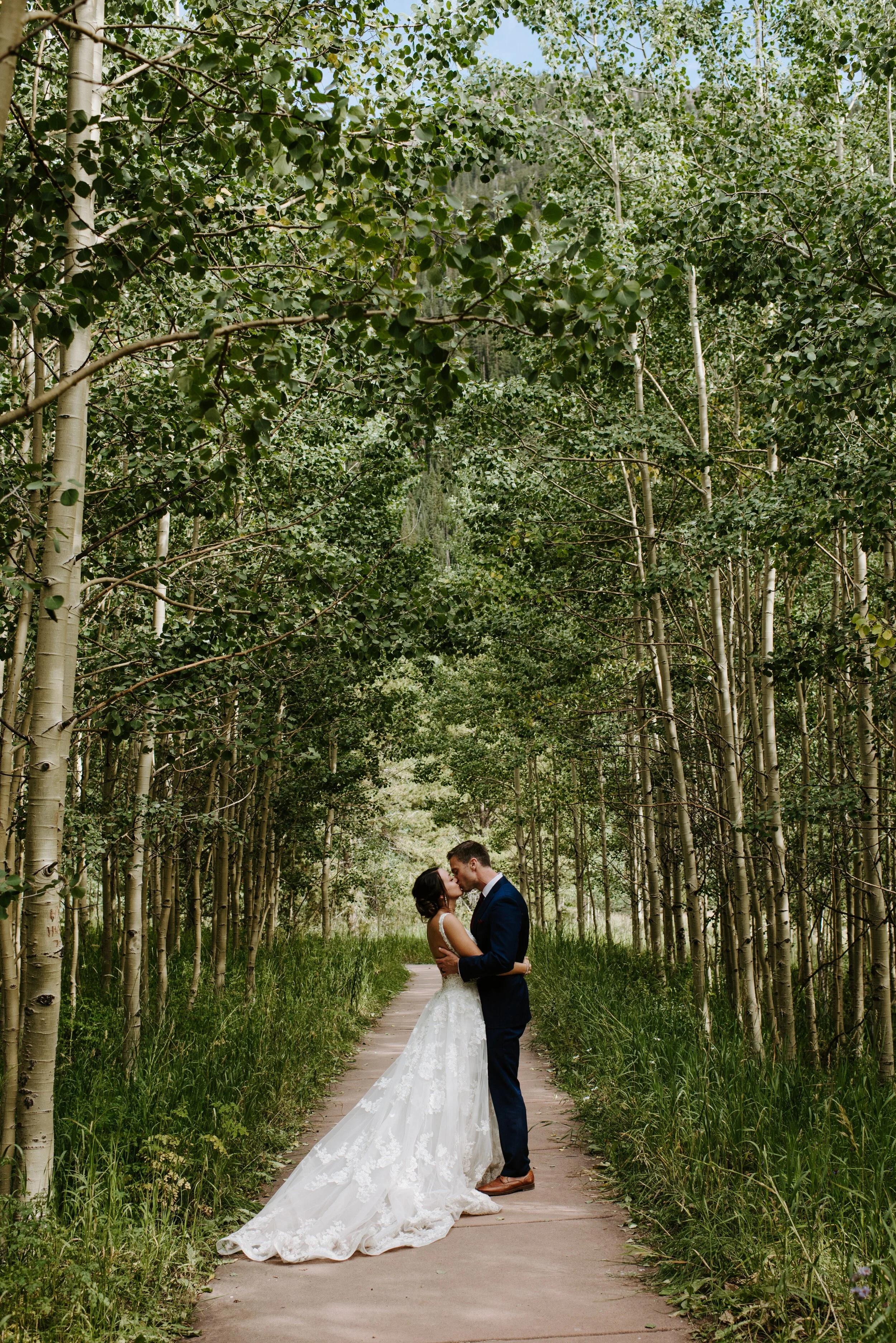 maroon bells wedding, aspen colorado wedding, intimate maroon bells wedding, colorado wedding, colorado wedding photographer, aspen wedding venues, aspen destination wedding, Colorado Mountain Wedding, Colorado Mountain venues, maroon bells elopemen