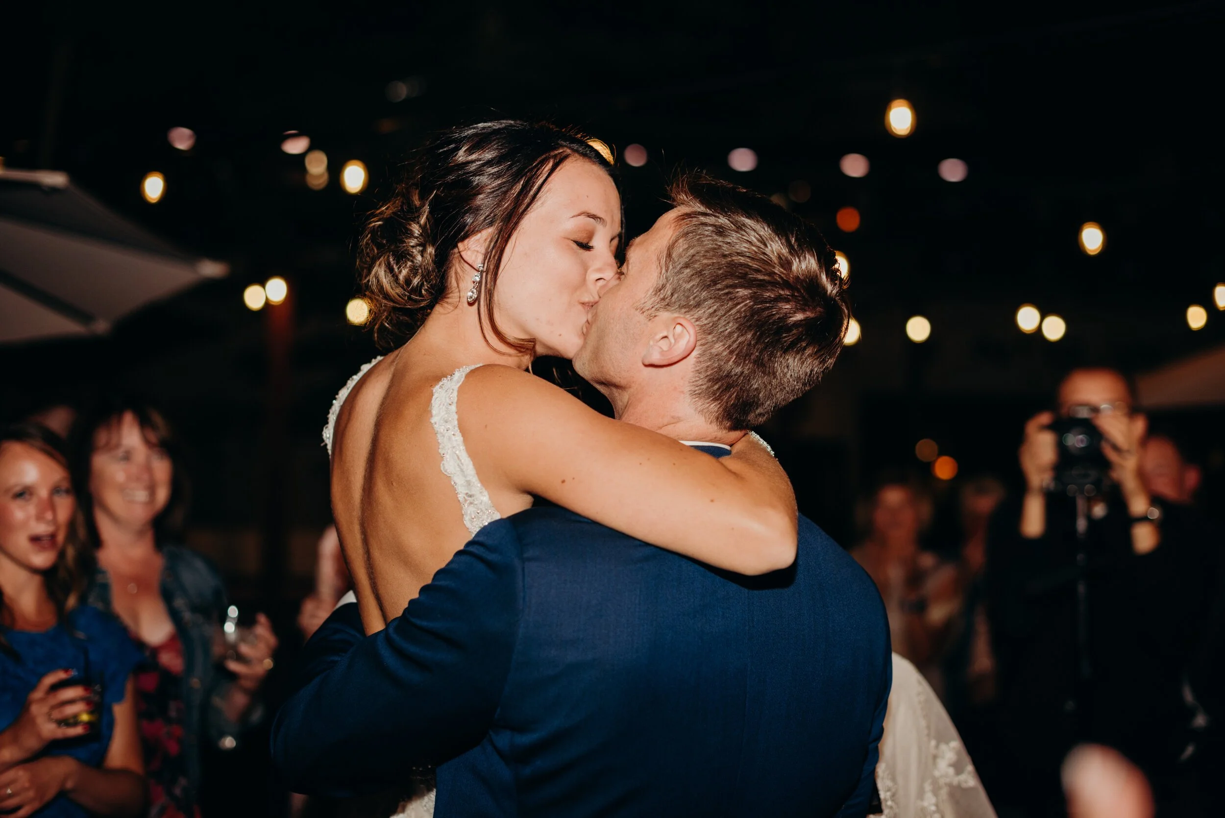 maroon bells wedding, aspen colorado wedding, intimate maroon bells wedding, colorado wedding, colorado wedding photographer, aspen wedding venues, aspen destination wedding, Colorado Mountain Wedding, Colorado Mountain venues, maroon bells elopemen