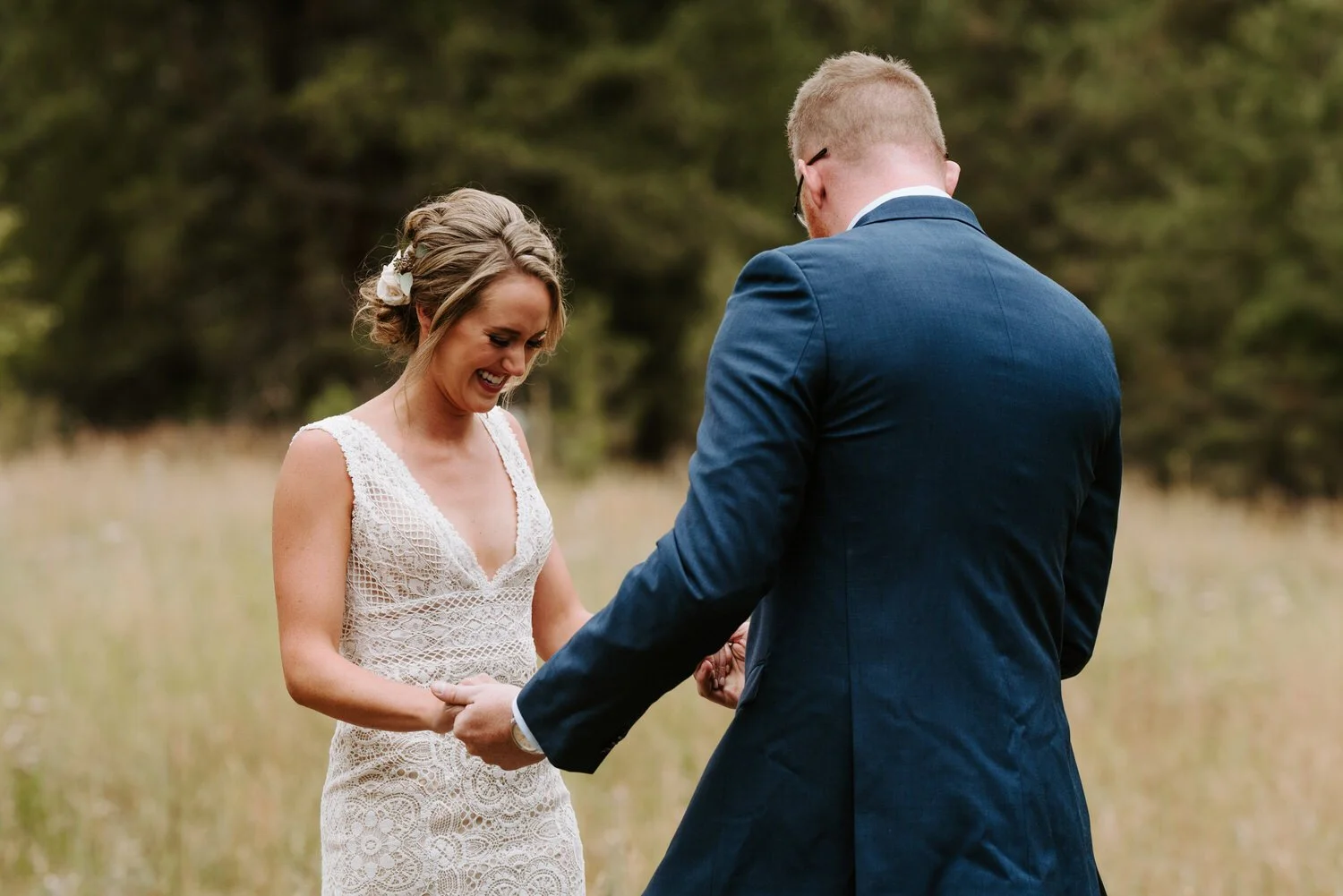 Mountain View Ranch, Mountain View Ranch Wedding, Colorado Wedding Photographer, Pine Colorado Wedding, Pine Wedding Photographer, Mountain Wedding Photographer, Colorado Mountain Wedding, Colorado Wedding Venue, Colorado destination wedding, rainy