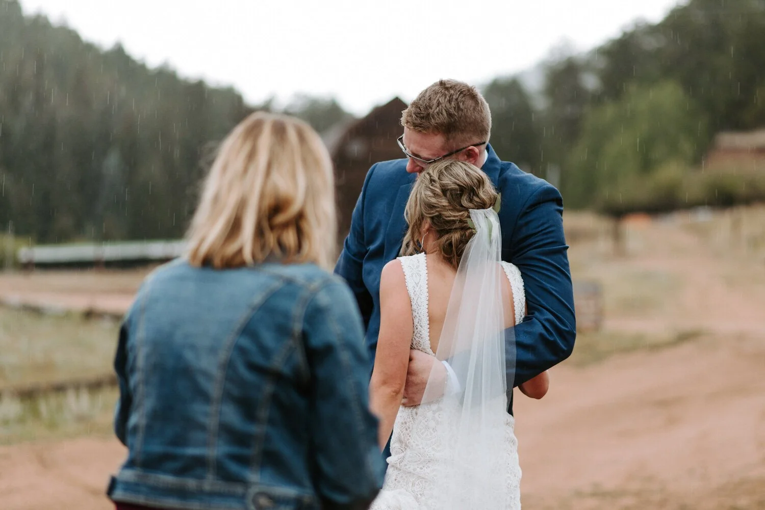Mountain View Ranch, Mountain View Ranch Wedding, Colorado Wedding Photographer, Pine Colorado Wedding, Pine Wedding Photographer, Mountain Wedding Photographer, Colorado Mountain Wedding, Colorado Wedding Venue, Colorado destination wedding, rainy