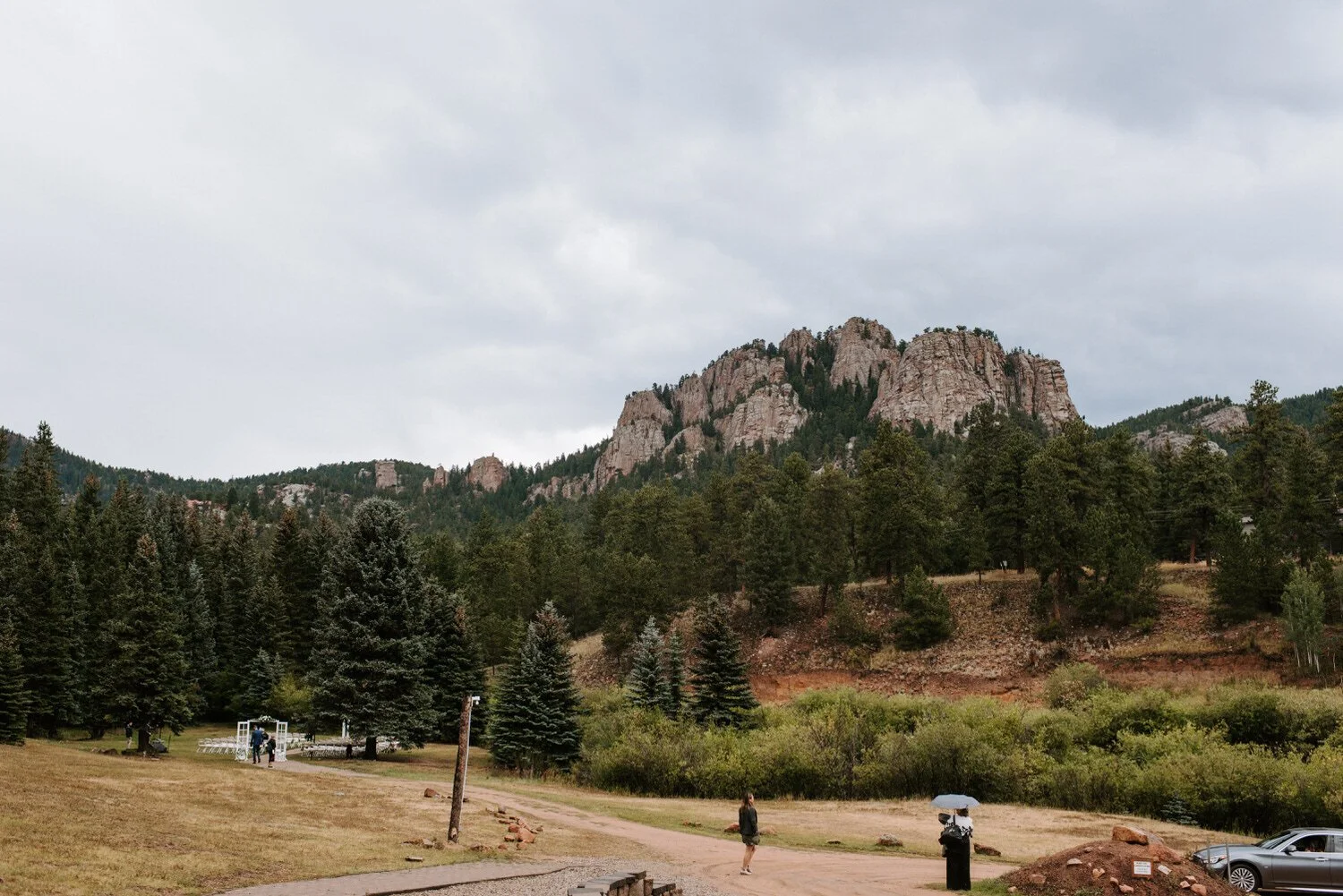Mountain View Ranch, Mountain View Ranch Wedding, Colorado Wedding Photographer, Pine Colorado Wedding, Pine Wedding Photographer, Mountain Wedding Photographer, Colorado Mountain Wedding, Colorado Wedding Venue, Colorado destination wedding, rainy