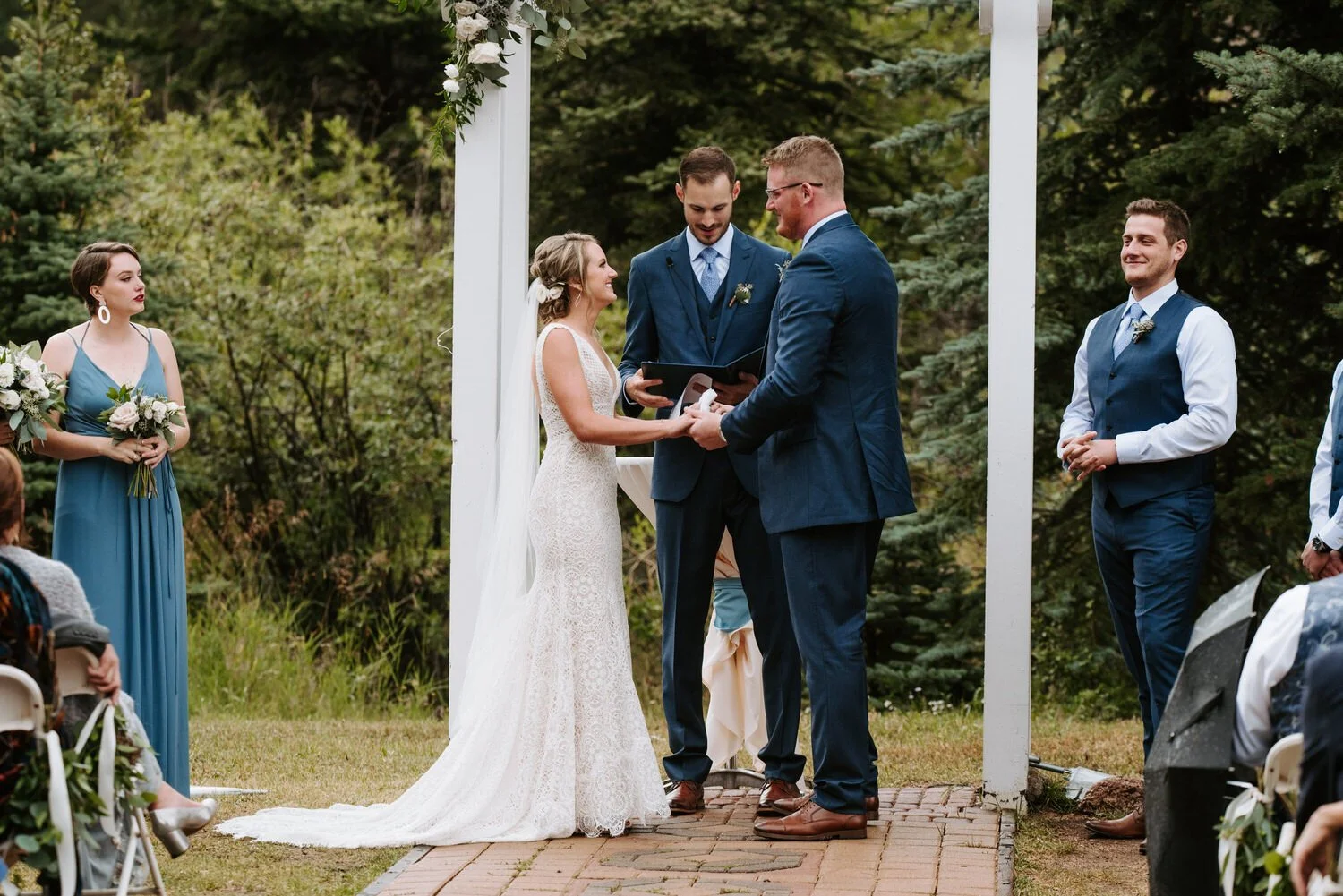 Mountain View Ranch, Mountain View Ranch Wedding, Colorado Wedding Photographer, Pine Colorado Wedding, Pine Wedding Photographer, Mountain Wedding Photographer, Colorado Mountain Wedding, Colorado Wedding Venue, Colorado destination wedding, rainy