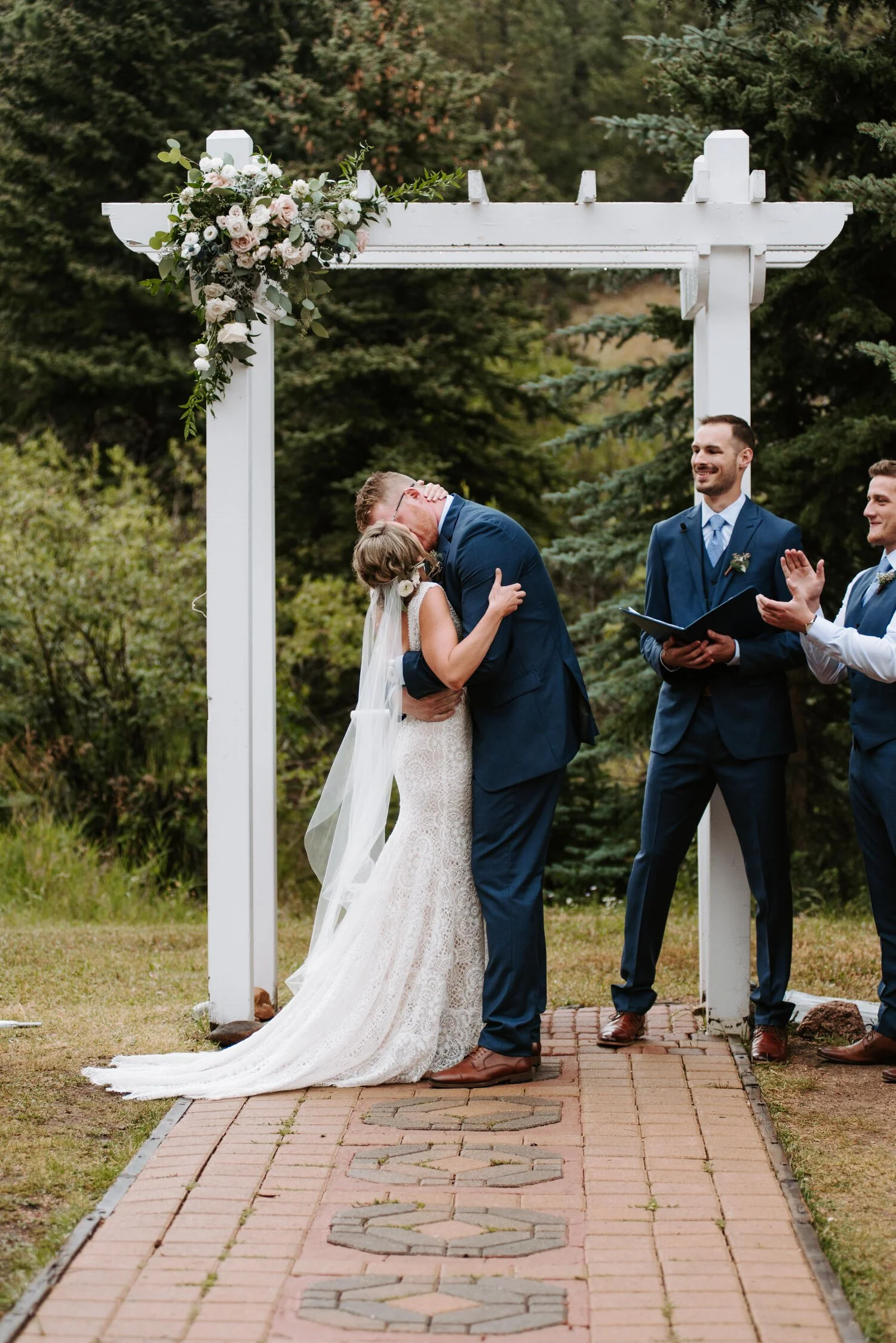 Mountain View Ranch, Mountain View Ranch Wedding, Colorado Wedding Photographer, Pine Colorado Wedding, Pine Wedding Photographer, Mountain Wedding Photographer, Colorado Mountain Wedding, Colorado Wedding Venue, Colorado destination wedding, rainy