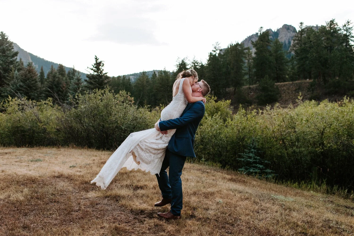 Mountain View Ranch, Mountain View Ranch Wedding, Colorado Wedding Photographer, Pine Colorado Wedding, Pine Wedding Photographer, Mountain Wedding Photographer, Colorado Mountain Wedding, Colorado Wedding Venue, Colorado destination wedding, rainy