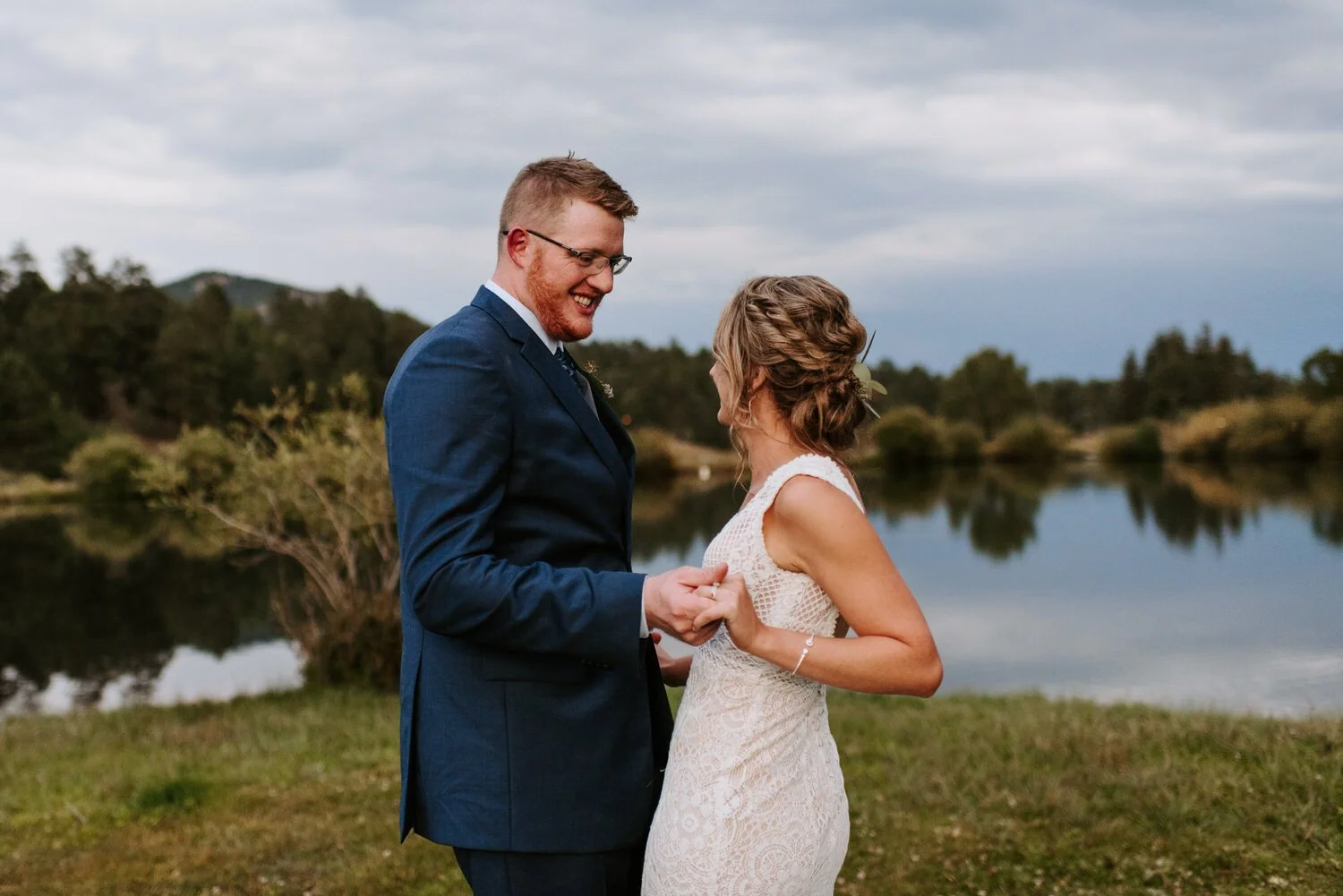 Mountain View Ranch, Mountain View Ranch Wedding, Colorado Wedding Photographer, Pine Colorado Wedding, Pine Wedding Photographer, Mountain Wedding Photographer, Colorado Mountain Wedding, Colorado Wedding Venue, Colorado destination wedding, rainy