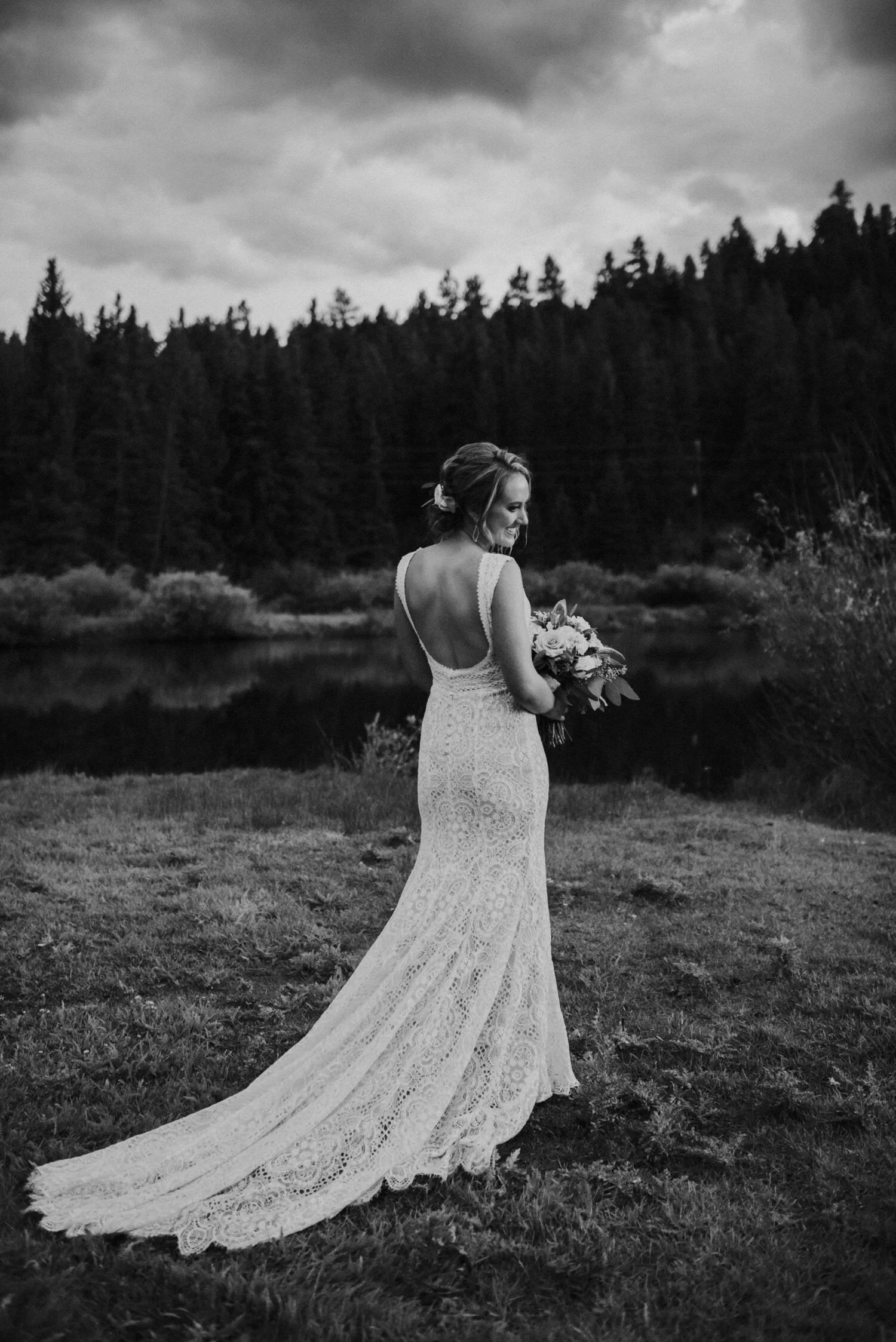 Mountain View Ranch, Mountain View Ranch Wedding, Colorado Wedding Photographer, Pine Colorado Wedding, Pine Wedding Photographer, Mountain Wedding Photographer, Colorado Mountain Wedding, Colorado Wedding Venue, Colorado destination wedding, rainy