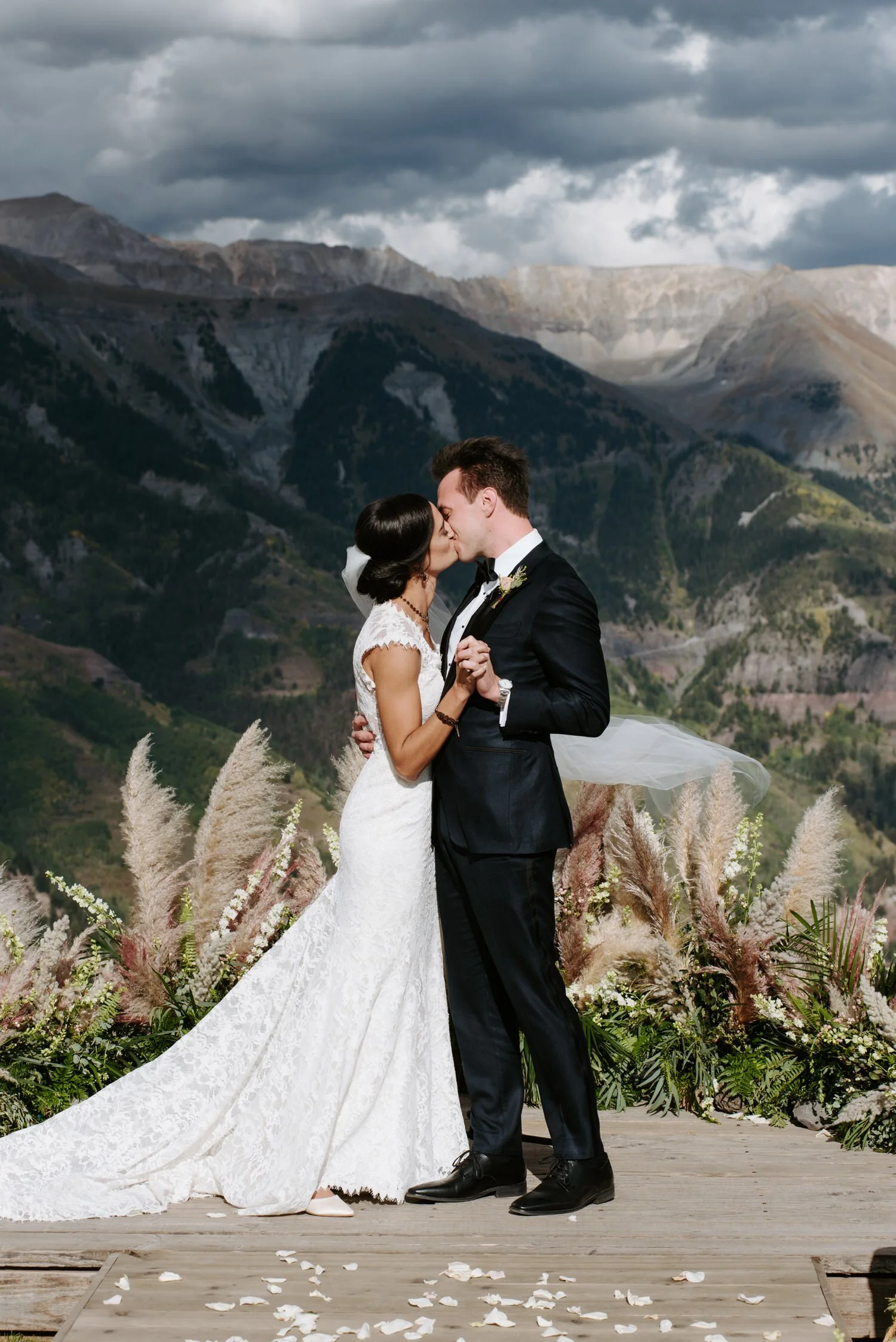 san sophia overlook, san sophia overlook wedding, telluride wedding, telluride wedding photographer, colorado wedding, colorado wedding photographer, intimate colorado wedding, colorado destination wedding, Colorado Mountain Wedding, Colorado Mounta