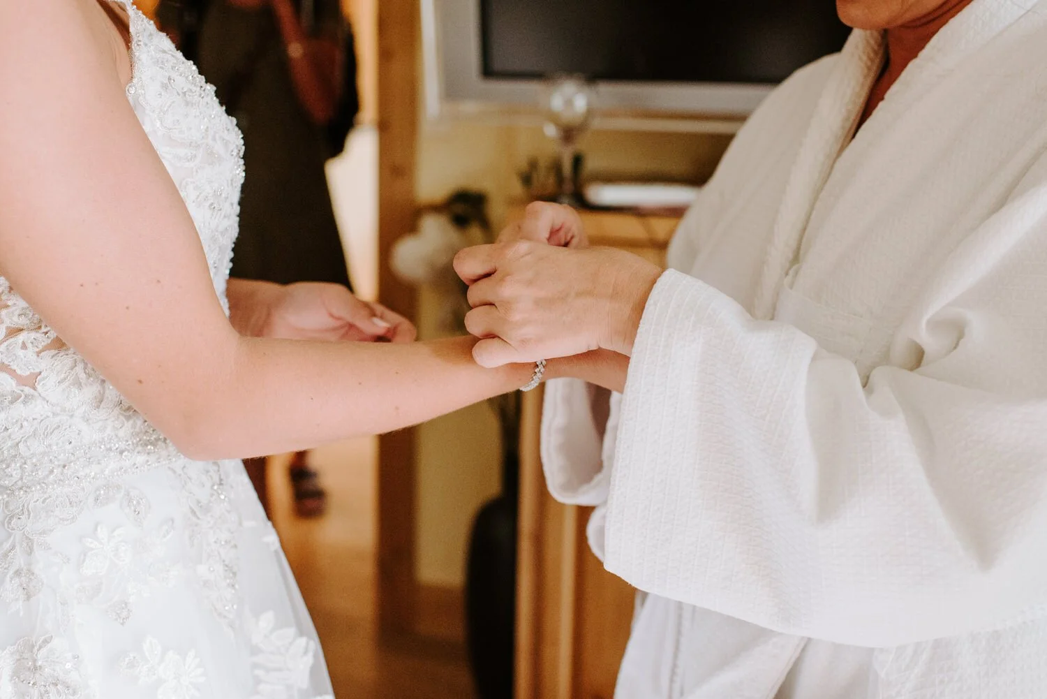 maroon bells wedding, intimate maroon bells wedding, aspen wedding, maroon bells wedding photographer, colorado wedding, colorado wedding photographer, snowmass wedding, colorado destination wedding, intimate colorado wedding, aspen wedding photogra