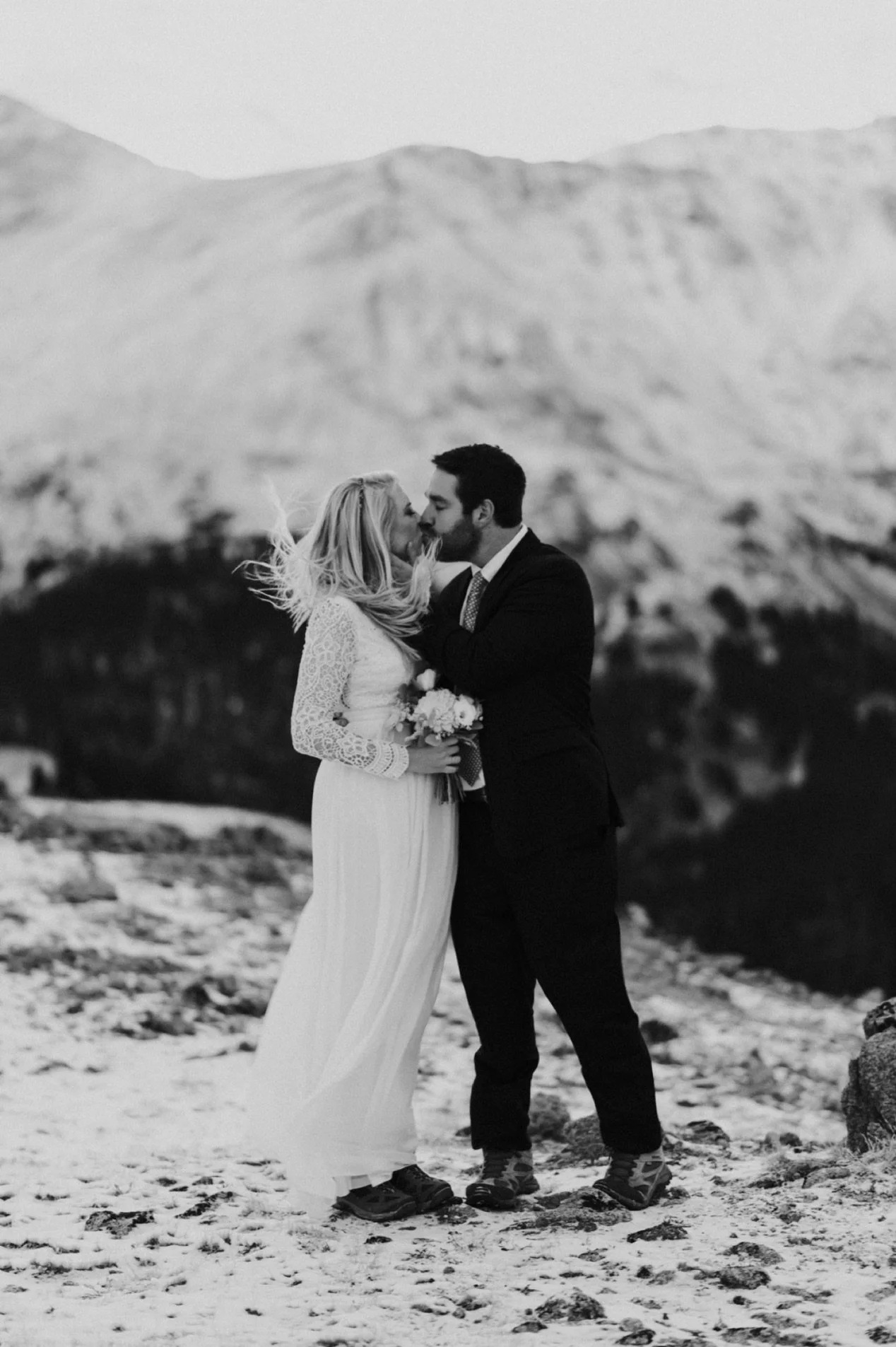 Colorado Elopement Photographer, Colorado Elopement Ideas, Colorado Mountain Elopement, Aspen Elopement Photographer, Maroon Bells Elopement, Independence Pass Elopement, Denver Elopement Photographer, Boulder Elopement Photographer, Adventure Elope