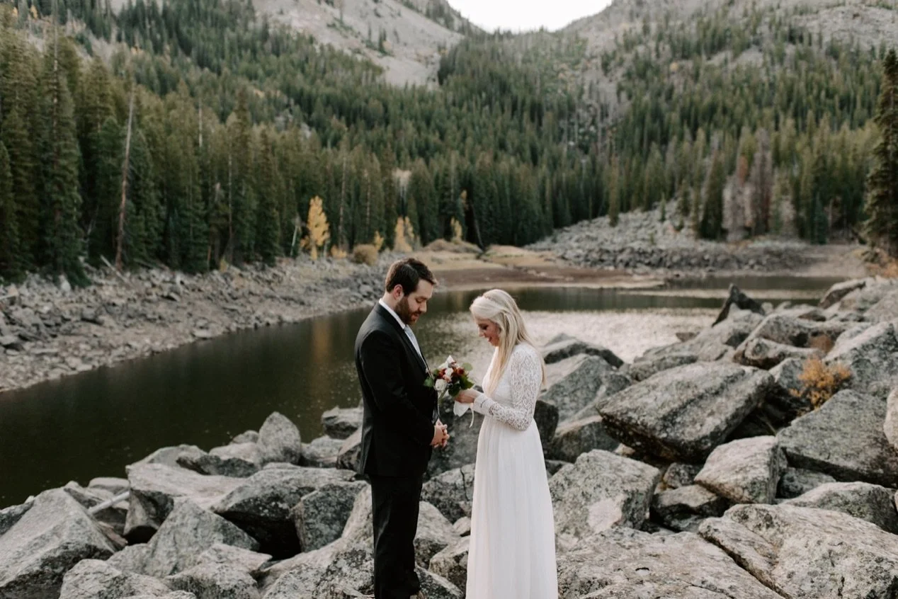 Colorado Elopement Photographer, Colorado Elopement Ideas, Colorado Mountain Elopement, Aspen Elopement Photographer, Maroon Bells Elopement, Independence Pass Elopement, Denver Elopement Photographer, Boulder Elopement Photographer, Adventure Elope