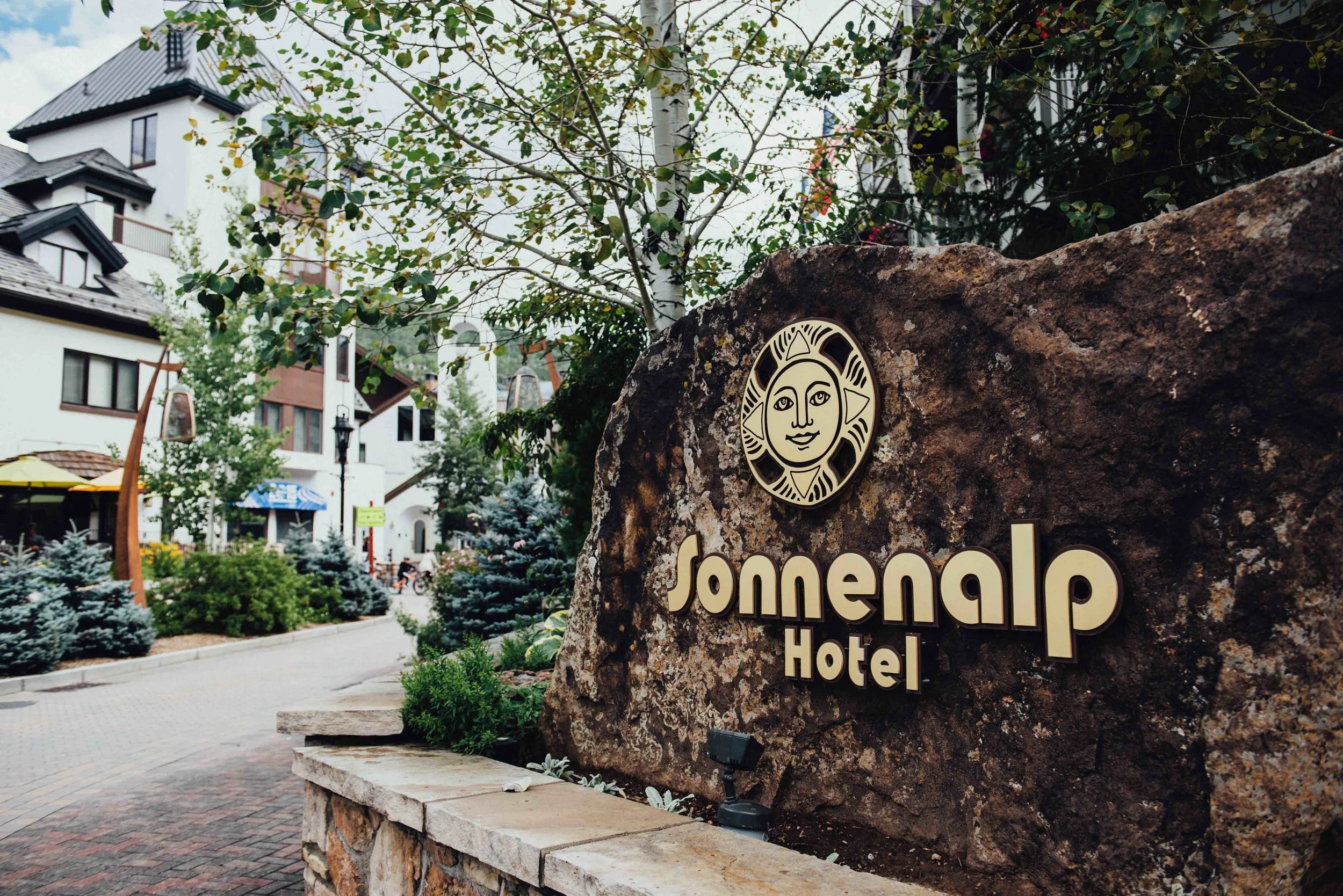 sonnenalp wedding vail, vail wedding deck wedding, donovan pavilion wedding, colorado wedding, colorado wedding photographer, colorado wedding venues, colorado destination wedding, Colorado Mountain Wedding, Colorado Mountain venues, vail wedding ve