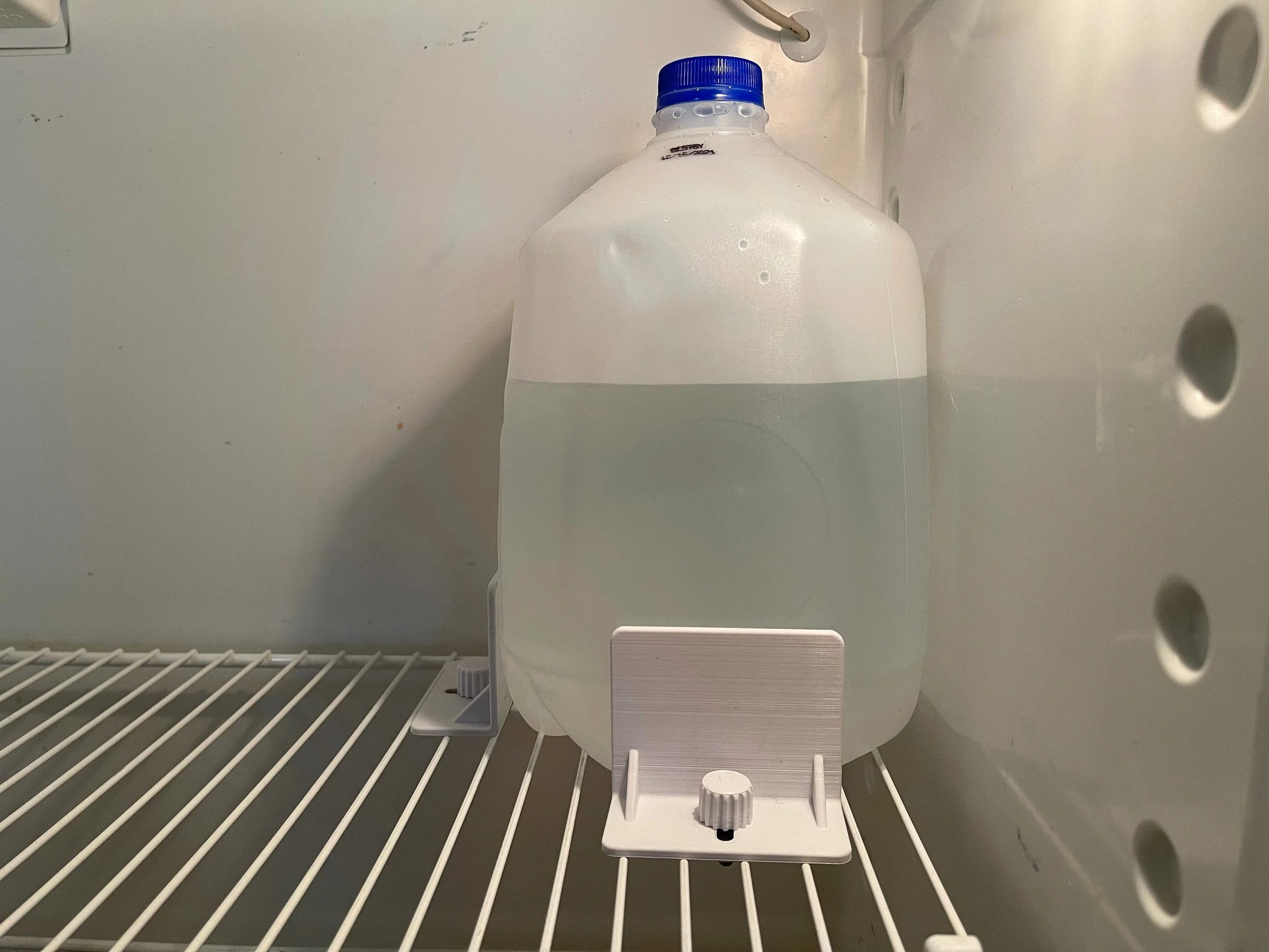 Camper Shelf Stabilizer 5.jpeg
