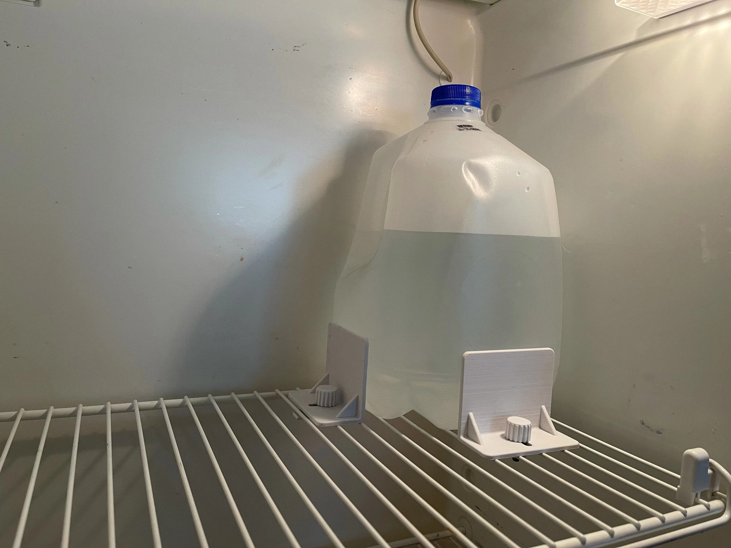 Camper Shelf Stabilizer 6.jpeg