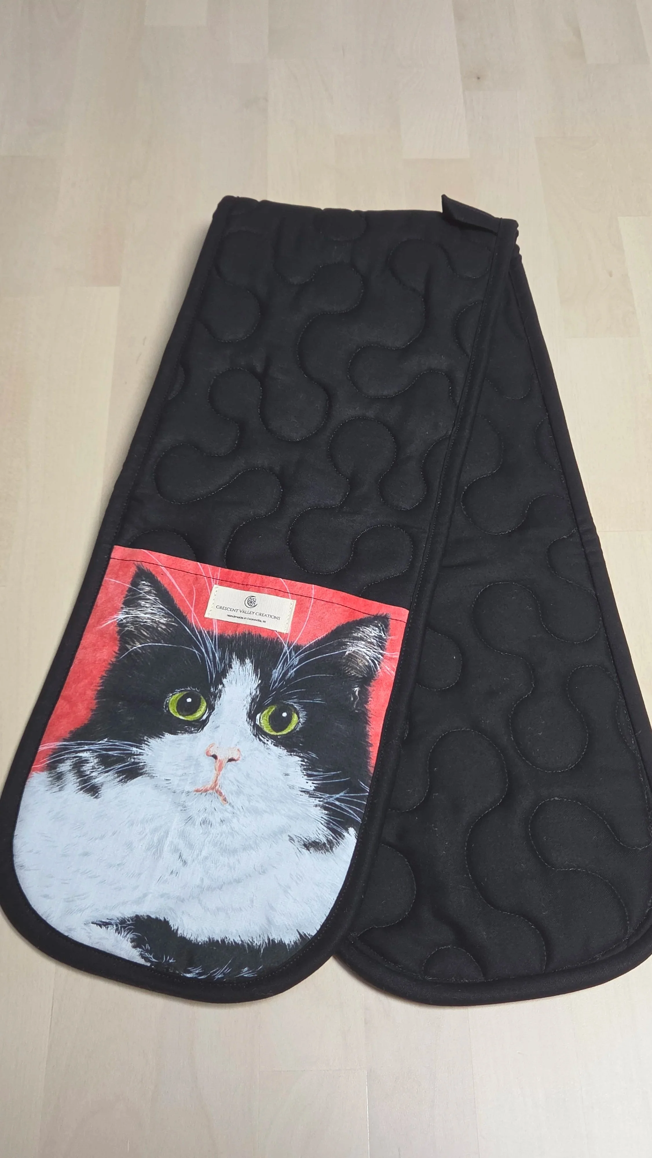Cats+on+Red+Main.jpg