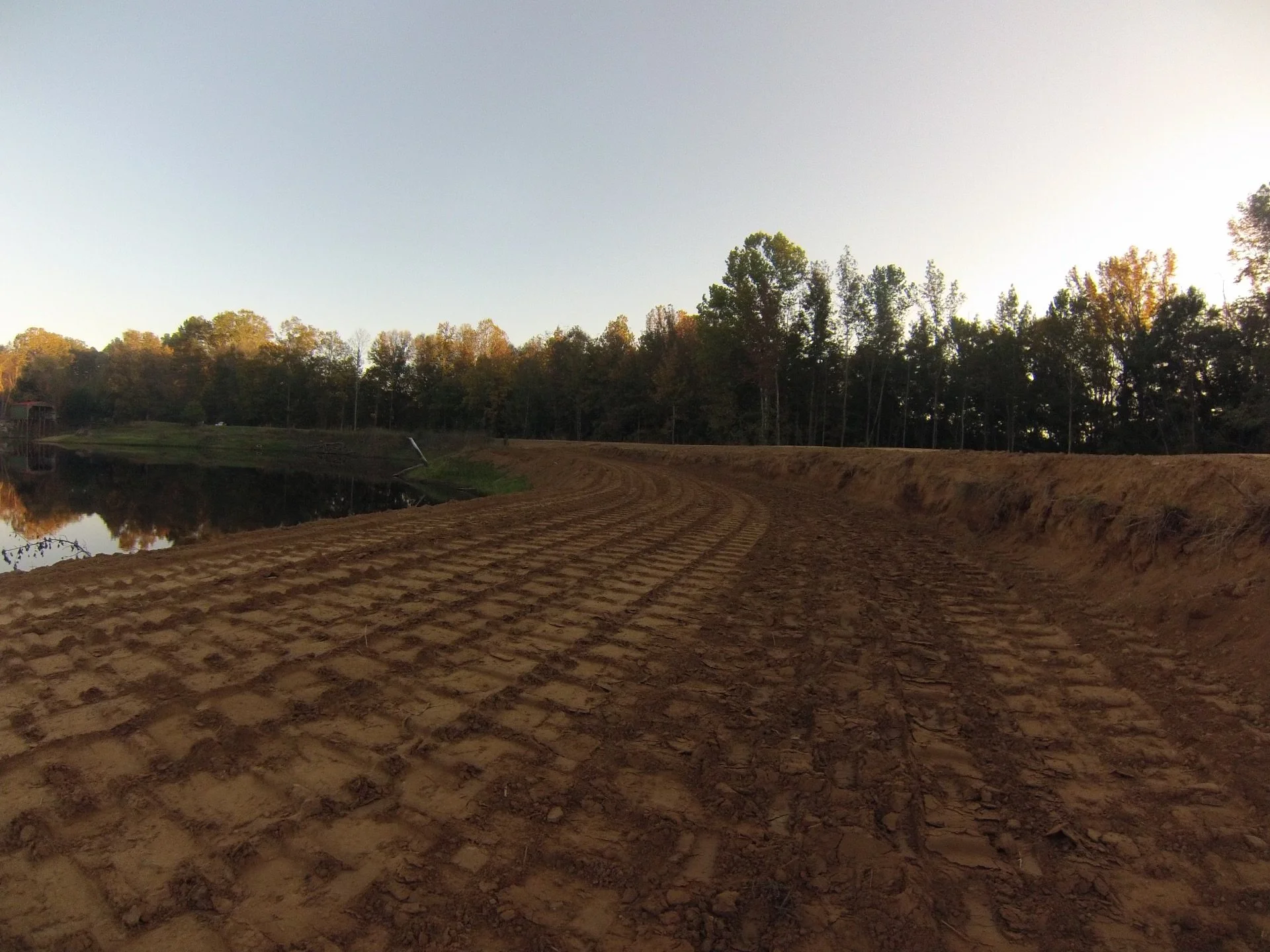 pond builders Mississippi constructing a new farm pond