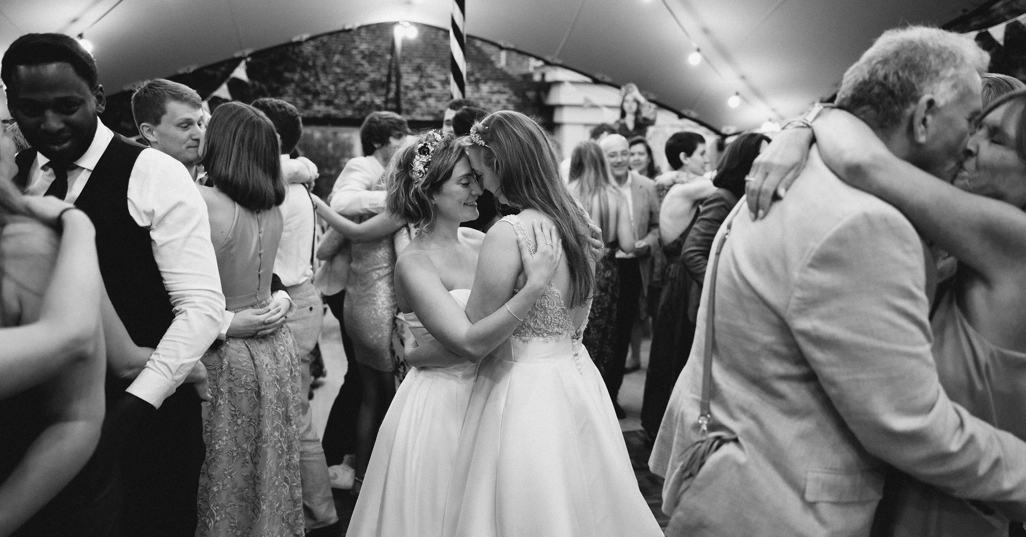 Lost in a moment 💫

 #lostinamoment #intimateweddings #intimateweddingsph #candidwedding #candidweddingphotography #candidweddingphotographer #documentarystylewedding #documentarystylephotography #documentaryphotography #documentaryphotographer