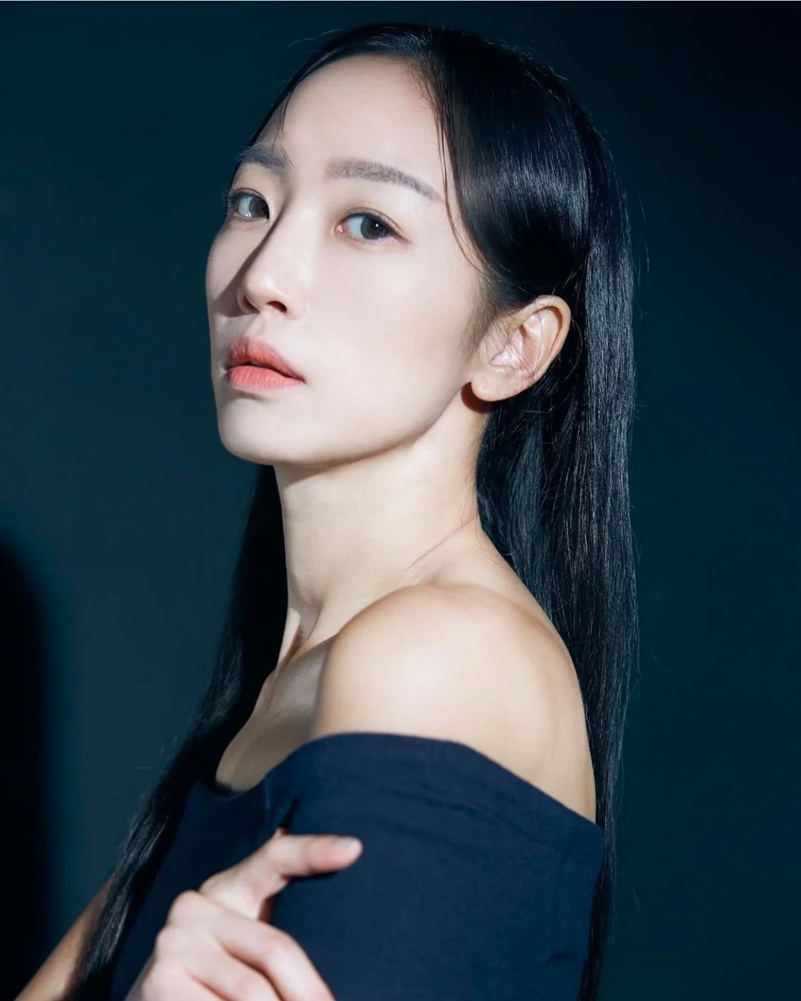 The Korean Artist who paint unique movie character or landscape.