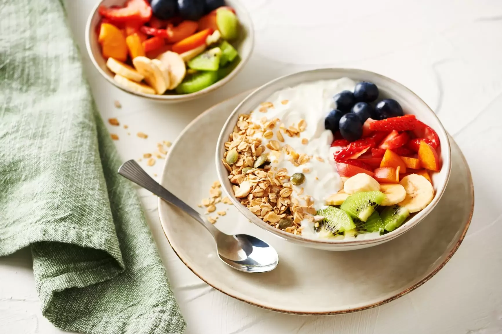 Granola con Yogurt y Frutas 