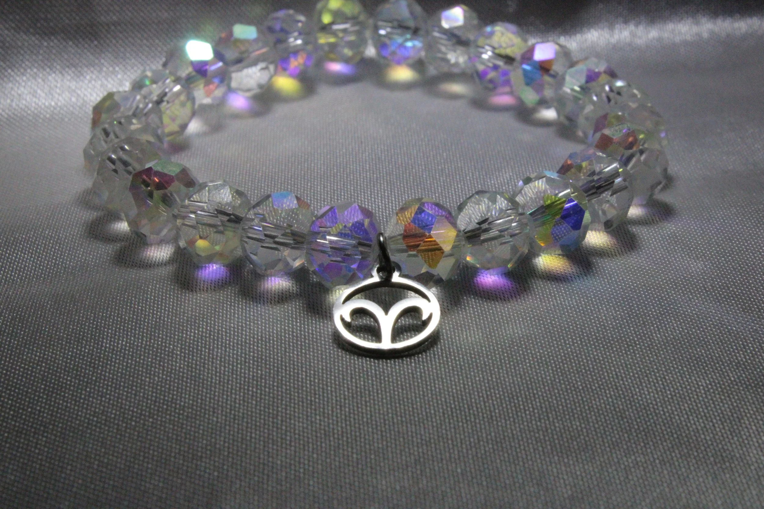 Diamond/April: Aries (March 21 - April 19)