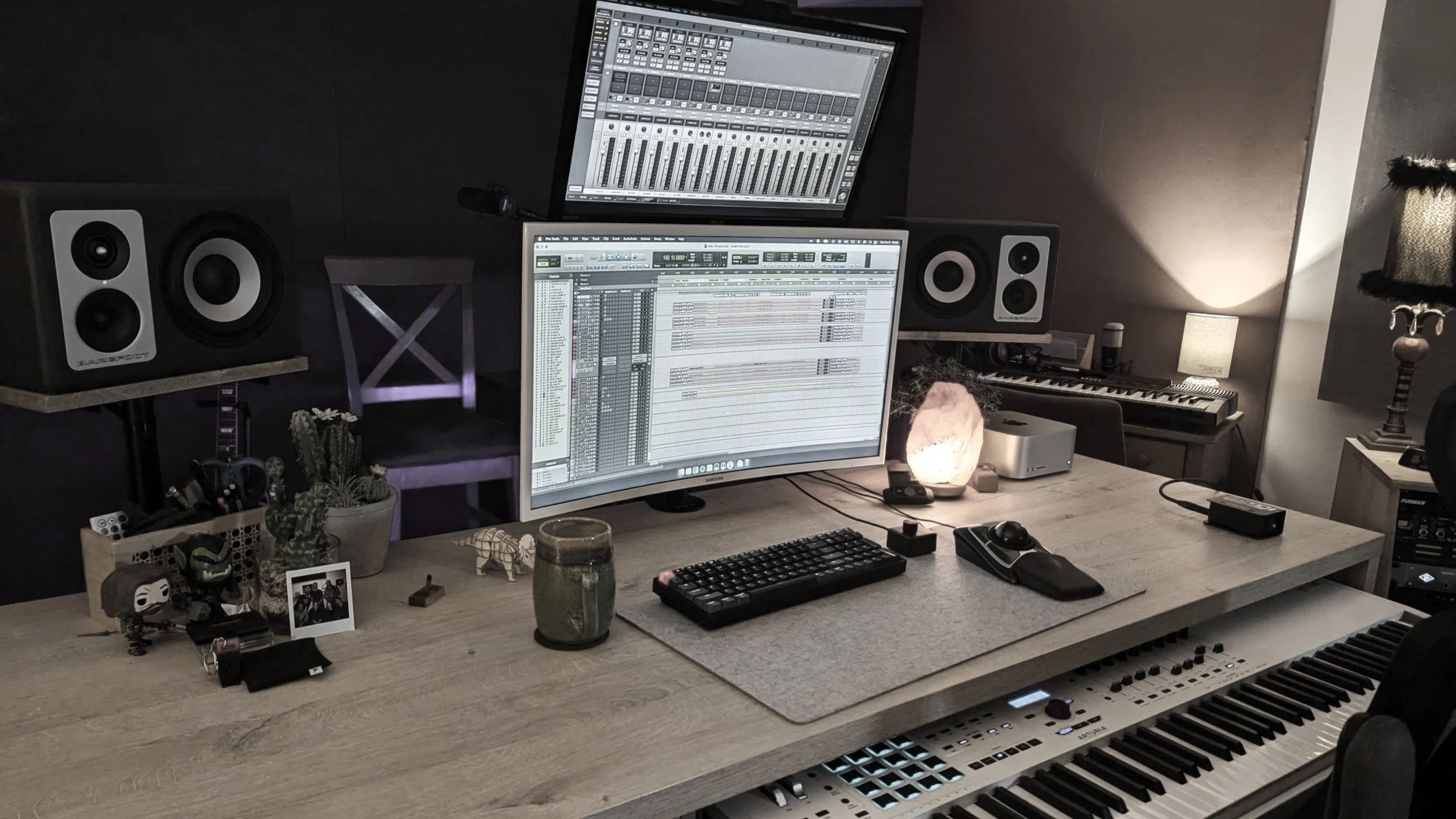 Barefoot Audio Yellow Door studio london ontario canada Geoff Mills musician recording studio space