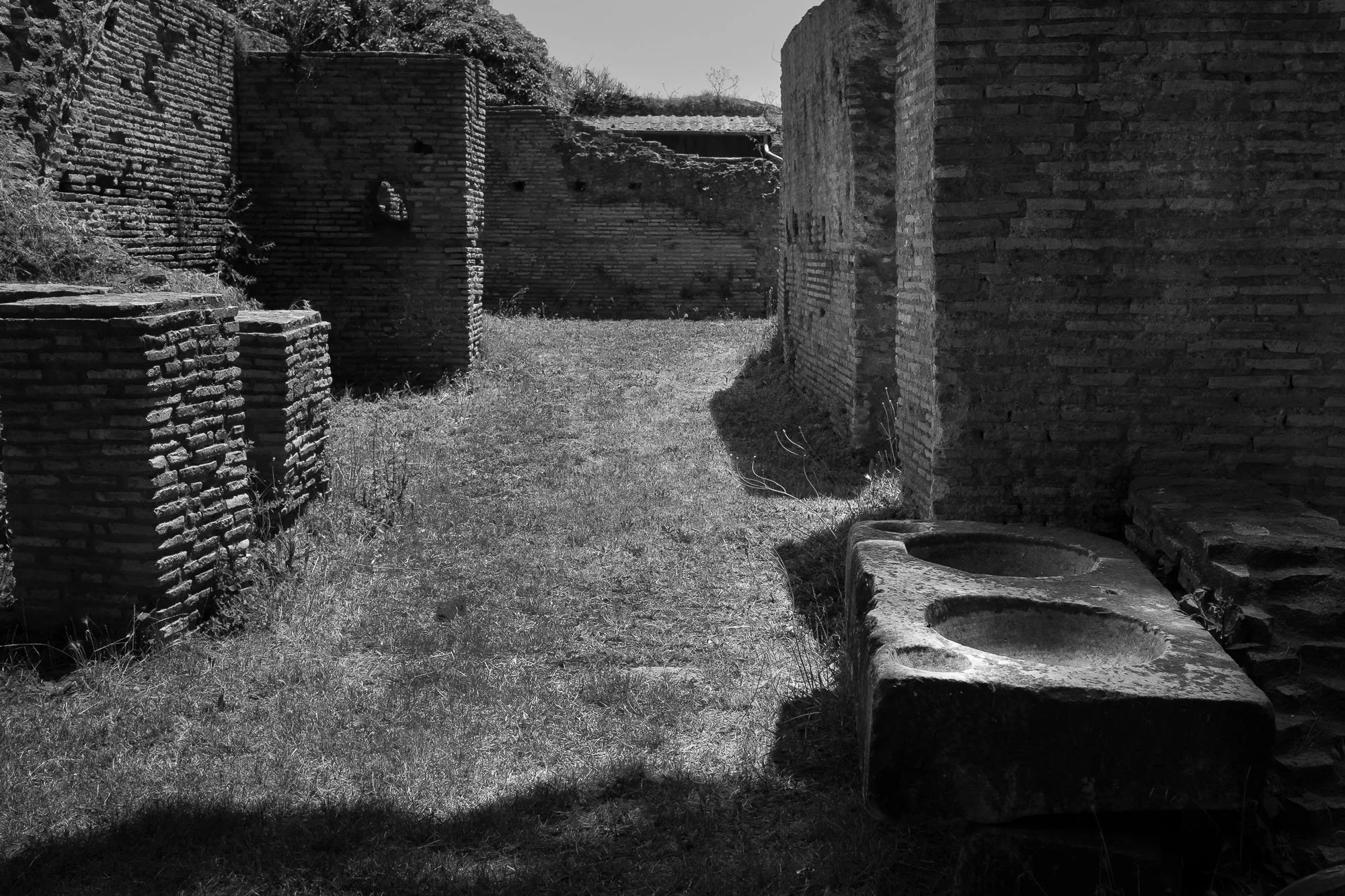 Washbasin Ostia Antica.jpg