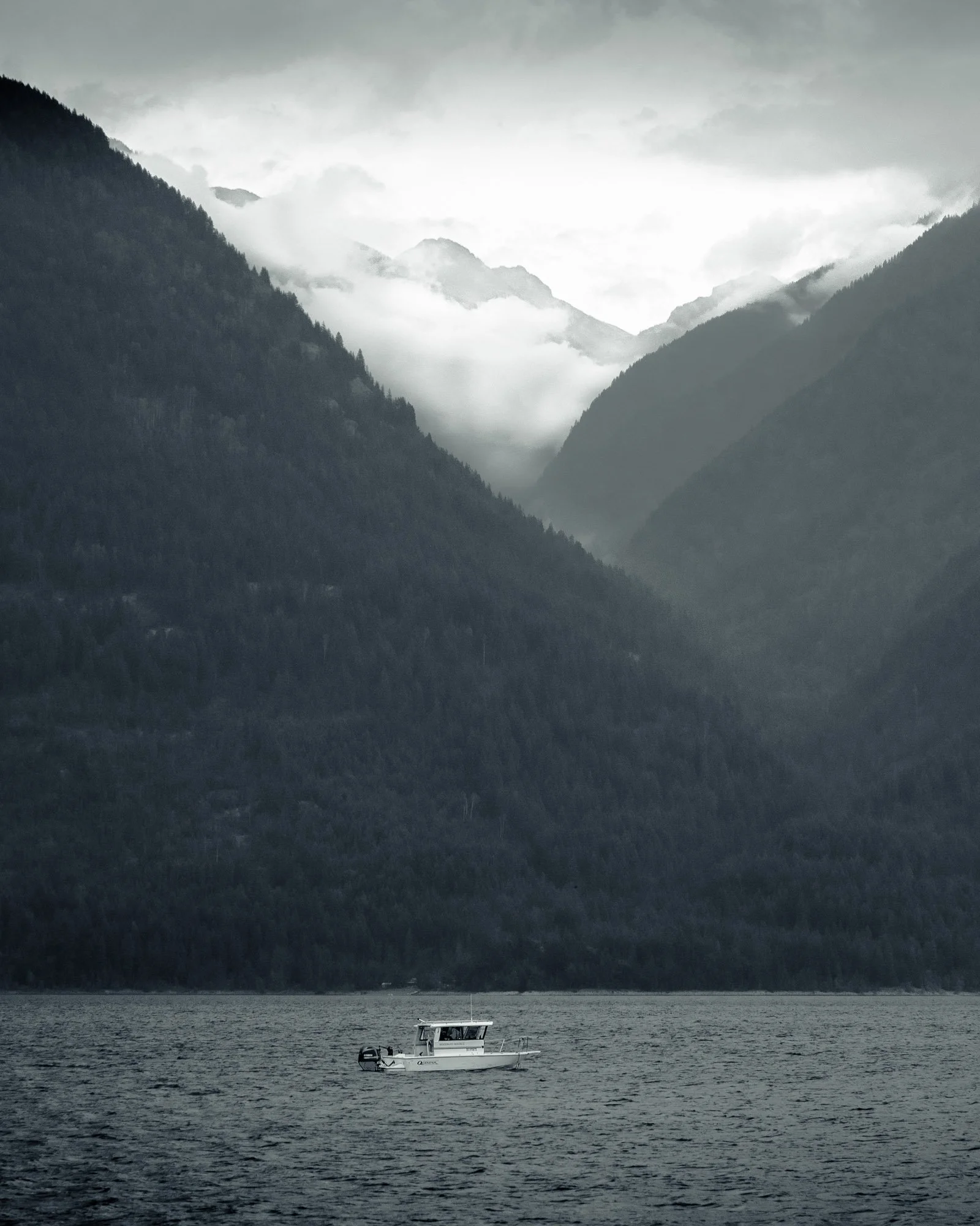 Looking across Kootenay Lake into the Purcell mountain range, BC Canada.jpg