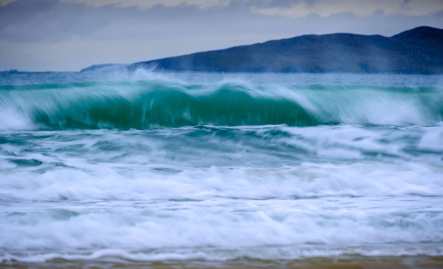 Main wave on Scarista beach, Isle of Harris.jpg