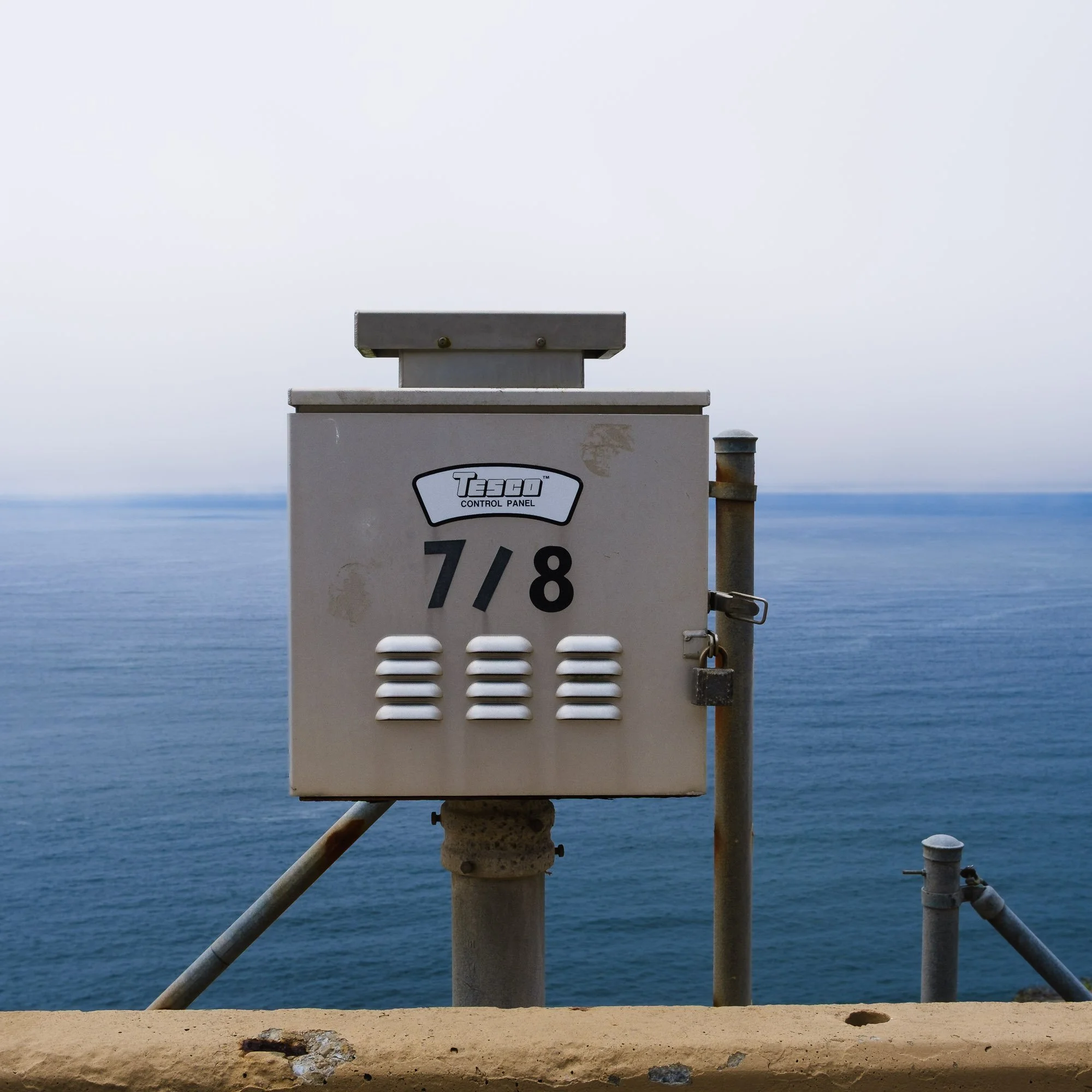 Electricity control box by the Devil's Slide, California.jpg