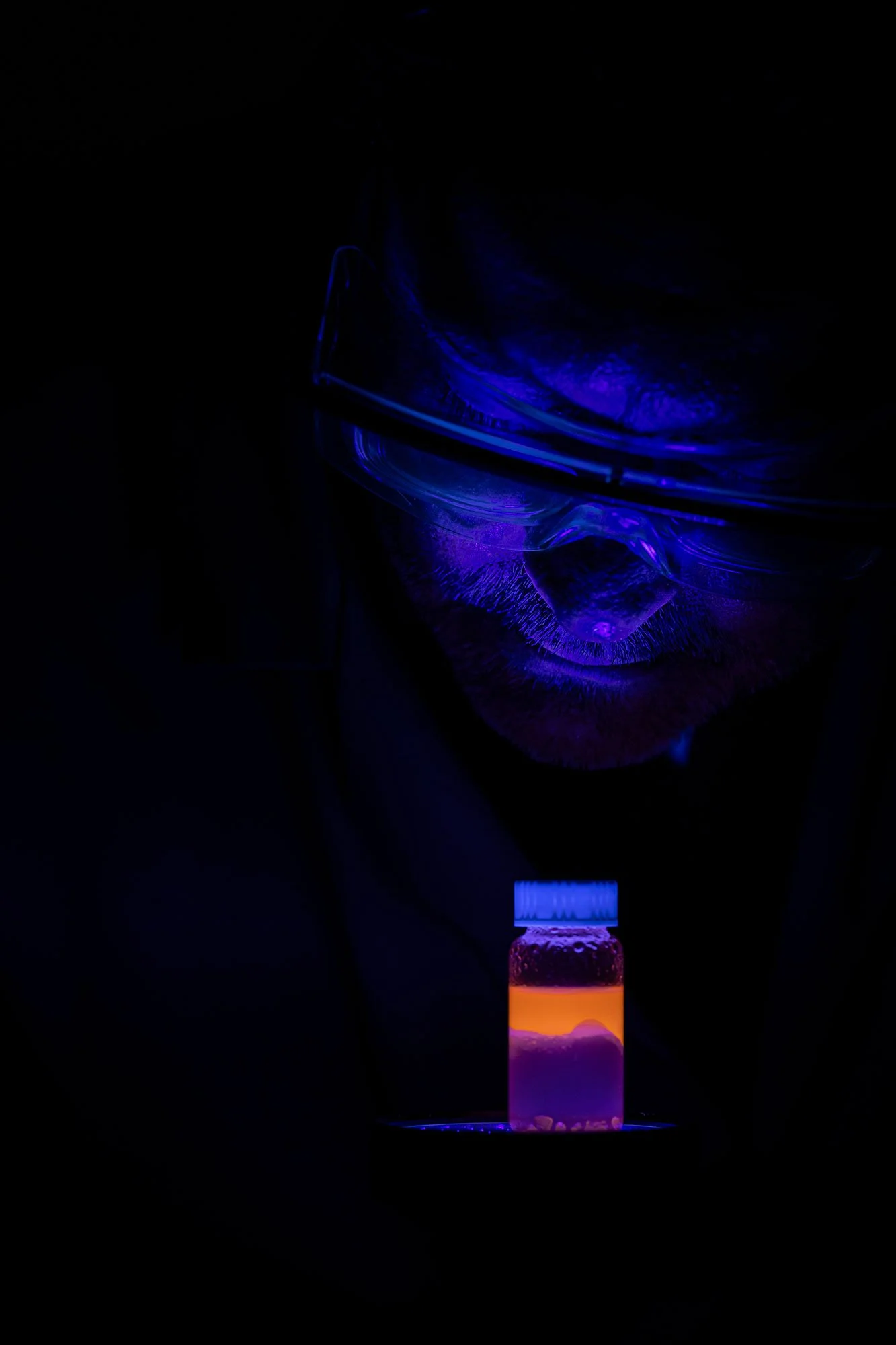 Gary Baker, an associate professor in Mizzou’s Department of Chemistry, created a new liquid-based solution that eliminates more than 98% of microscopic plastic particles from water. 