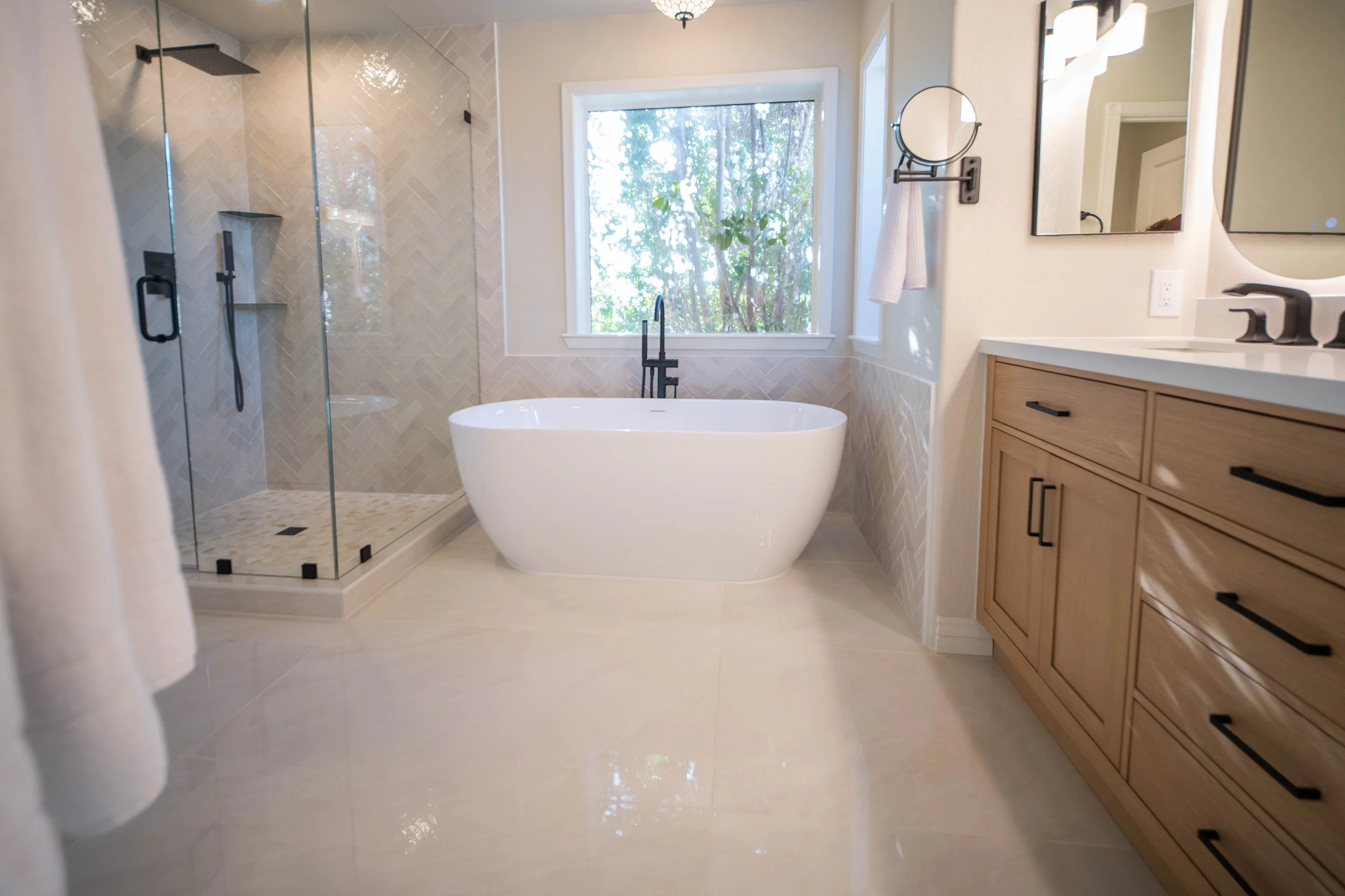 Bathroom x porch-3.jpg