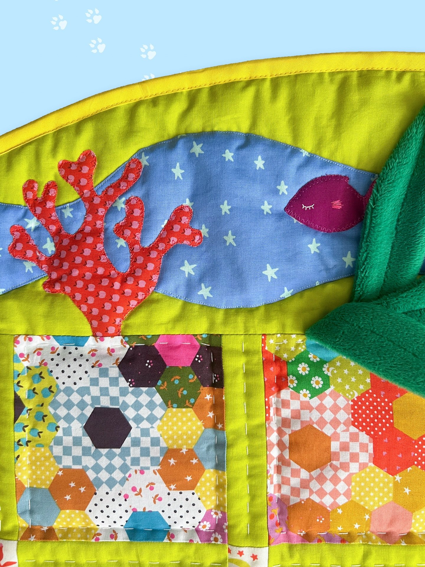 the ocean | where 🪸 are minky and hide 🐠

#rubystarmakers #rubystarmakers2025 #catnapfabric #alexiamarcelleabegg #modafabrics #rubystarsociety #showmethemoda #fabricdesign #quiltingfabric #fabriccollection #aurifilartisan #aurifilartisan2025 #aurif