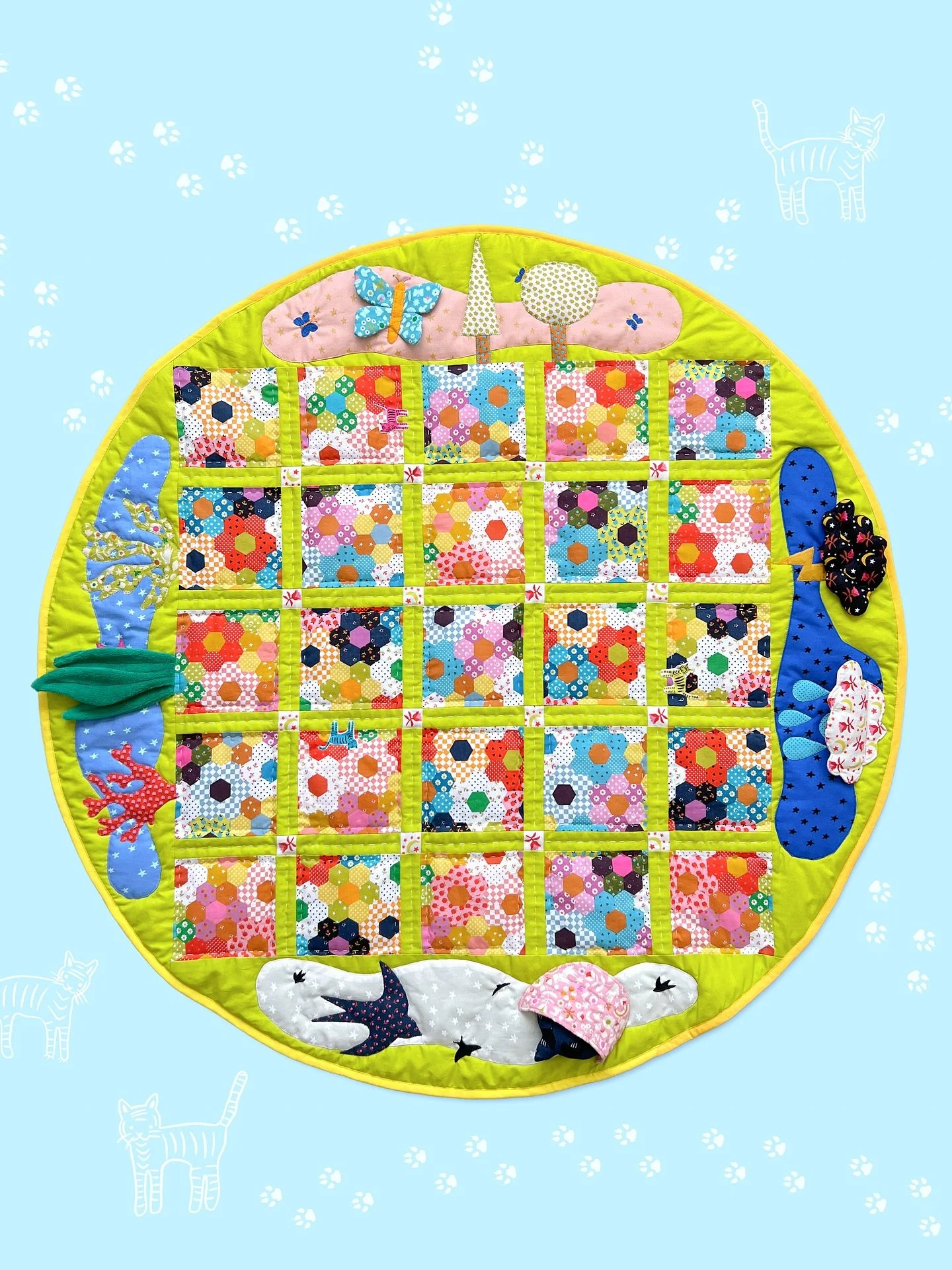 the world 🐾🌍🐾

Fabrics from &lsquo;Catnap&rsquo; collection, designed by @alexiamarcelleabegg for @rubystarsociety 
🧵pieced, quilted and embroidered with @aurifilthread 
🌈 &lsquo;Dream Puff&rsquo; batting from @quiltersdream 

#rubystarmakers #r