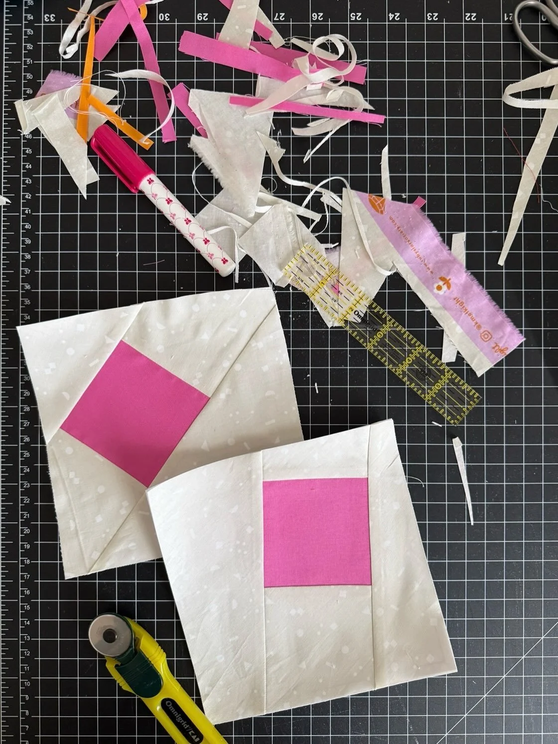 🦺 I have been working on a cute quilt pattern 👀 the perfect introduction to Foundation Paper Piecing (FPP) 

Building Blocks | baby &amp; crib pattern coming soon 💖