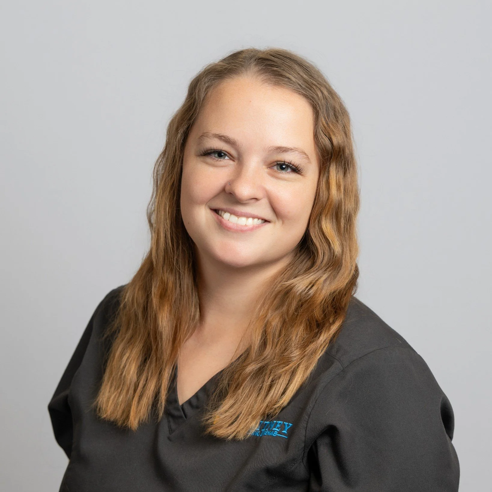 Stephanie Cabibi Headshot