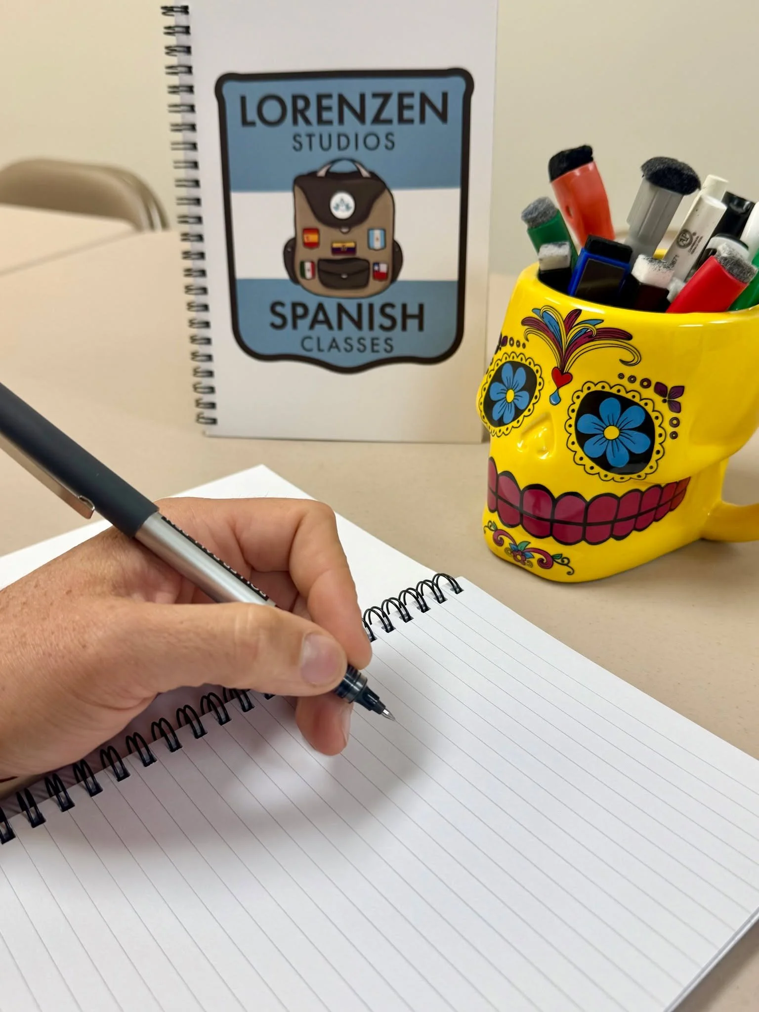 ✨ Our upcoming Spanish class session starts next week ✨
Our Monday class is completely full! Thankfully, there are still *a few* spots available for Tuesday and Thursday. Reserve your spot ASAP to join us this session!