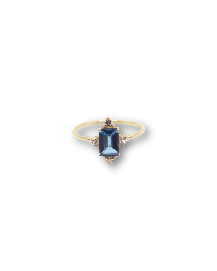 London Blue Topaz Azure Crown Ring in 14k Yellow Gold - Size 6