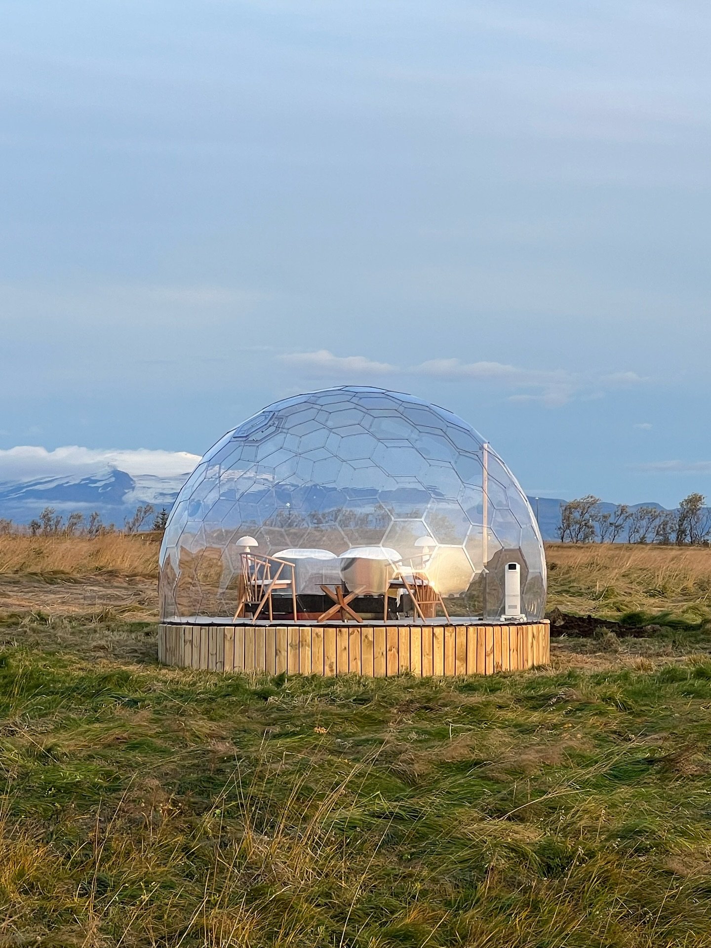 Would you like to stay in this cozy igloo in Iceland?
Located on the south coast, it&rsquo;s perfect for a one or two night stop on your road trip around Iceland.
📍@auroraigloo