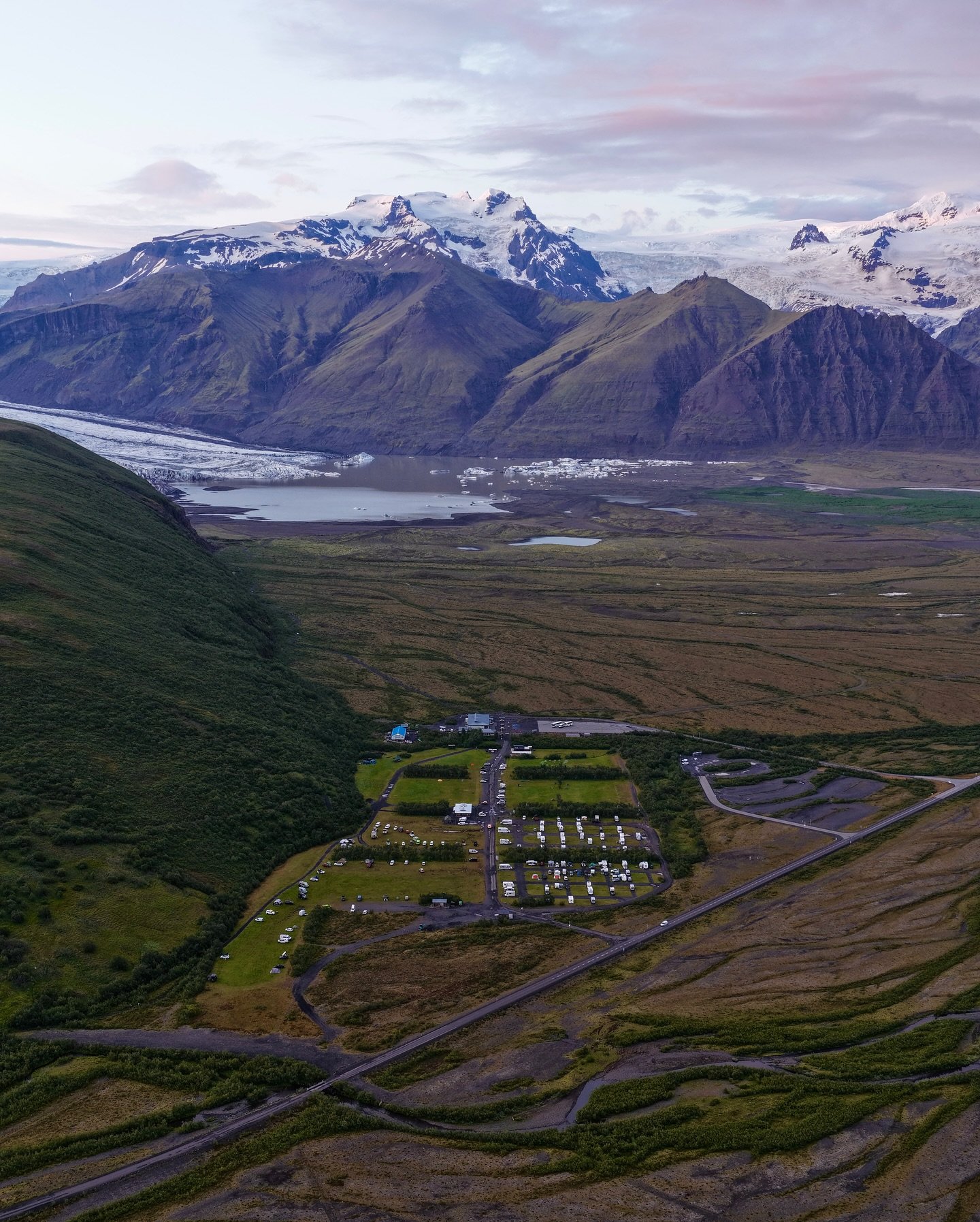 Best camping spot in Iceland (in my opinion) ⛺️

Currently travelling around Iceland shooting content for @gocampers