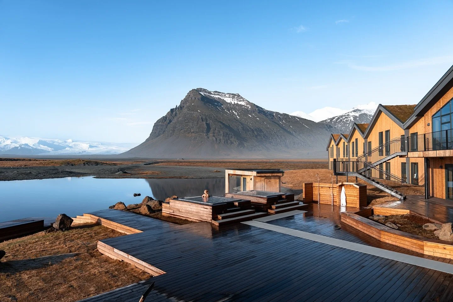 This place doesn&rsquo;t feel real ✨
Can&rsquo;t wait to stay there again soon.

📍Glacier Lagoon area

#hotels #icelandtrip #glacierlagoon #bestoficeland