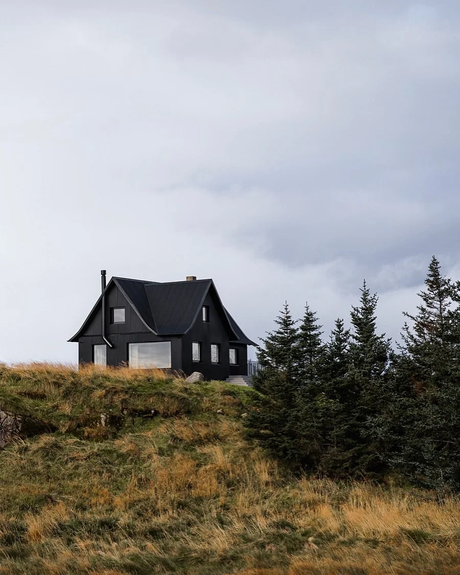 My favourite hotels &amp; cabins in Iceland 🏠
1. Dalur Luxury Resort 
2. Highland Base - Kerlingarfj&ouml;ll 
3. Eleven Deplar Farm 
4. Aurora Igloo 
5. Sigl&oacute; Hotel
6. Panorama Glass Lodge
7. Hotel Glacier Lagoon
8. Iceland Lakeview Retreat
9