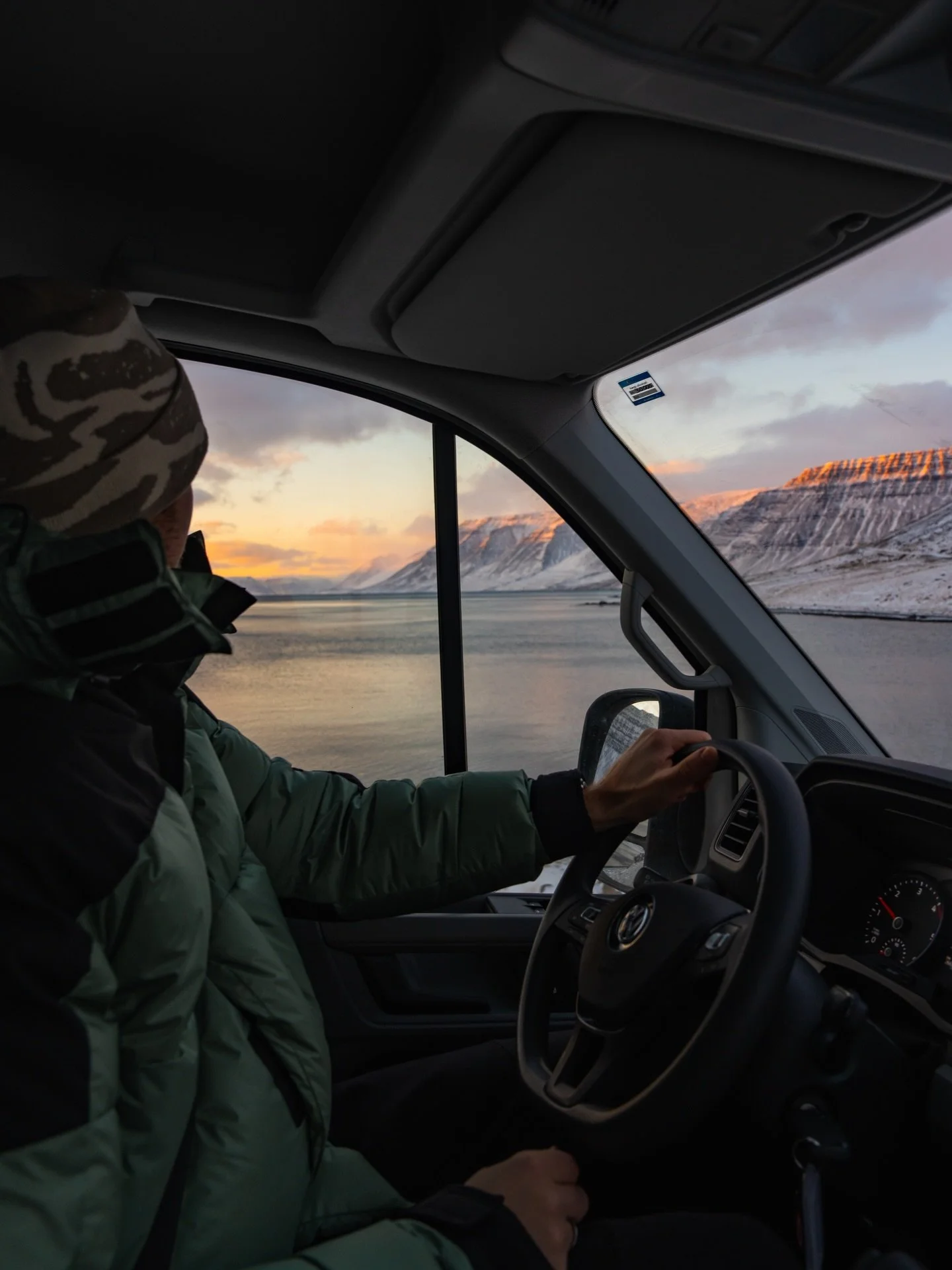 Winter road trips ❄️ If you&rsquo;re heading into the Westfjords this time of year, these are some of the places I always recommend. 
- H&ouml;rgshl&iacute;&eth;arlaug
- Flateyri
- Holtsbryggja 
- Dynjandi
- T&aacute;lknafj&ouml;r&eth;ur
- Hellulaug