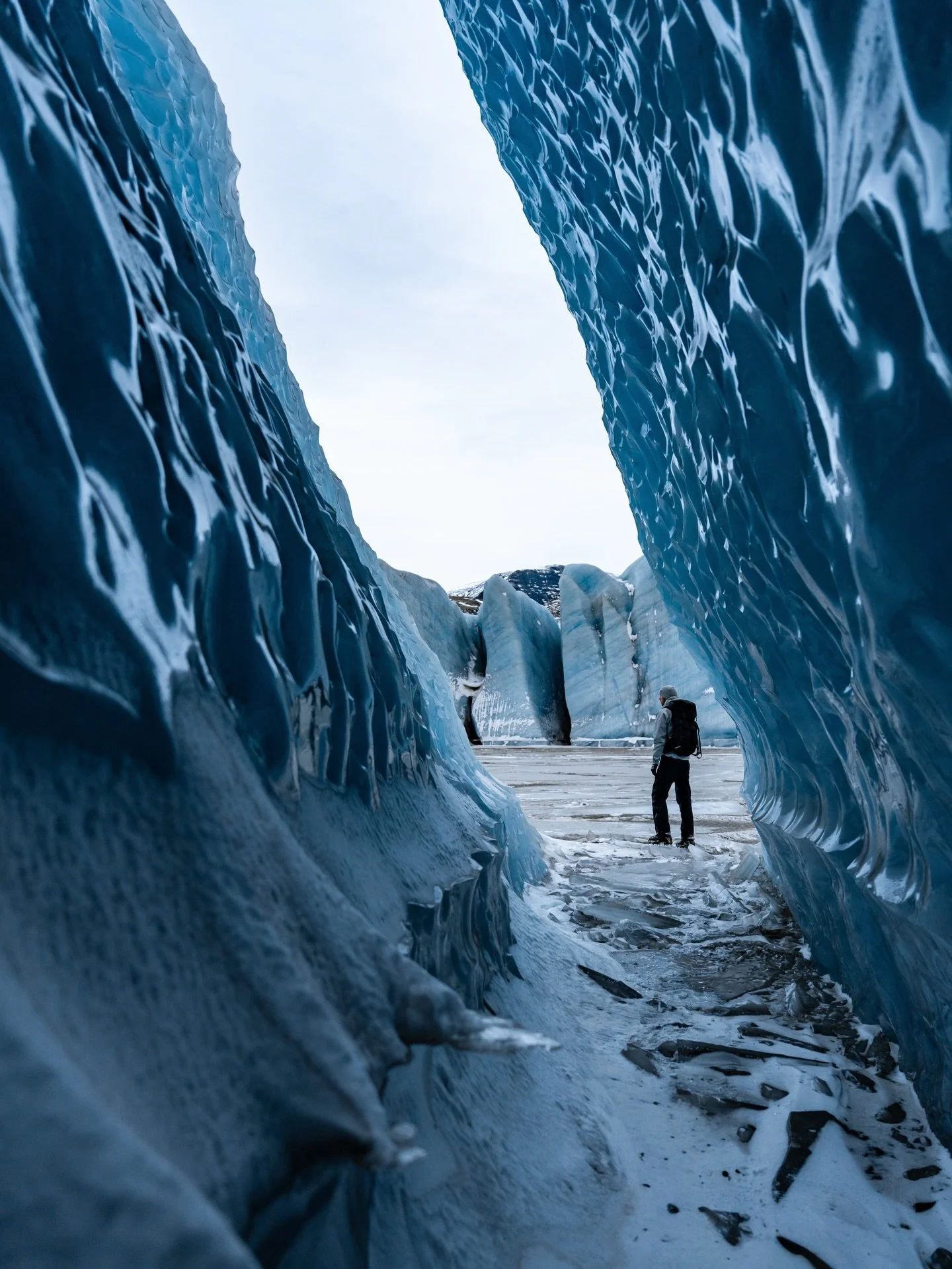 The frozen window ❄️ For only a few weeks each winter, some of the glacier lagoons freeze and become walkable.
I&rsquo;ve returned here every year since 2019 when I first discovered this place. 
There are many lagoons like this in Iceland, but only a