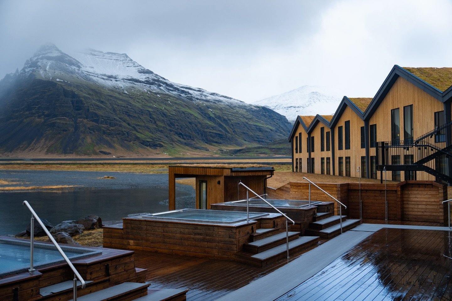 Frames from a weekend in East Iceland 📸
I spent a few days at Hotel J&ouml;kuls&aacute;rl&oacute;n, just next to the famous glacier lagoon. I was there shooting a commercial for the hotel, but also had time to slow down, enjoy the place, and actuall
