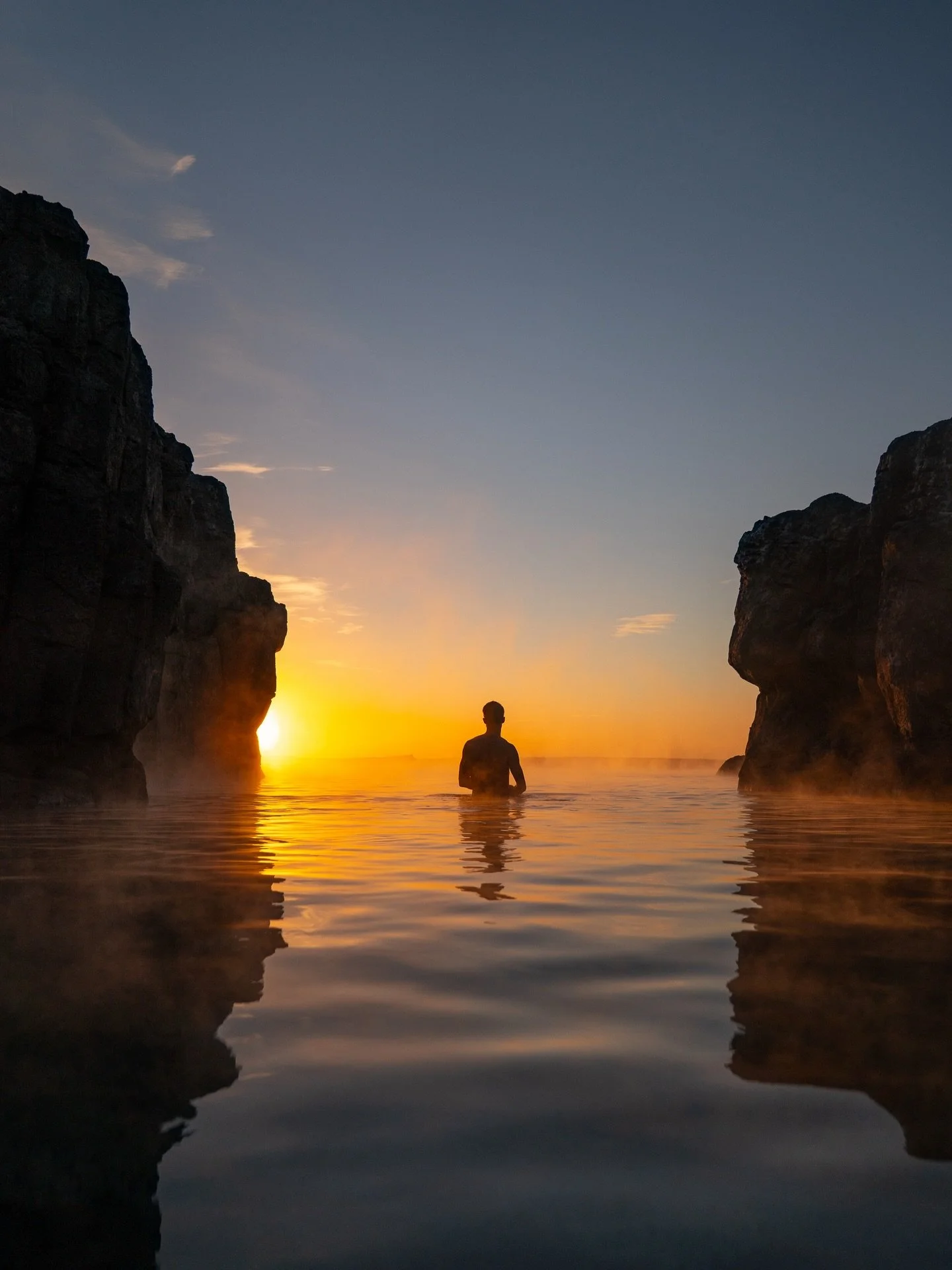 Sky Lagoon moments 🫶🏻 It never really looks the same. 
Light and weather keep changing it 🌤️❄️
These are a few of my favourite frames I&rsquo;ve picked up lately.