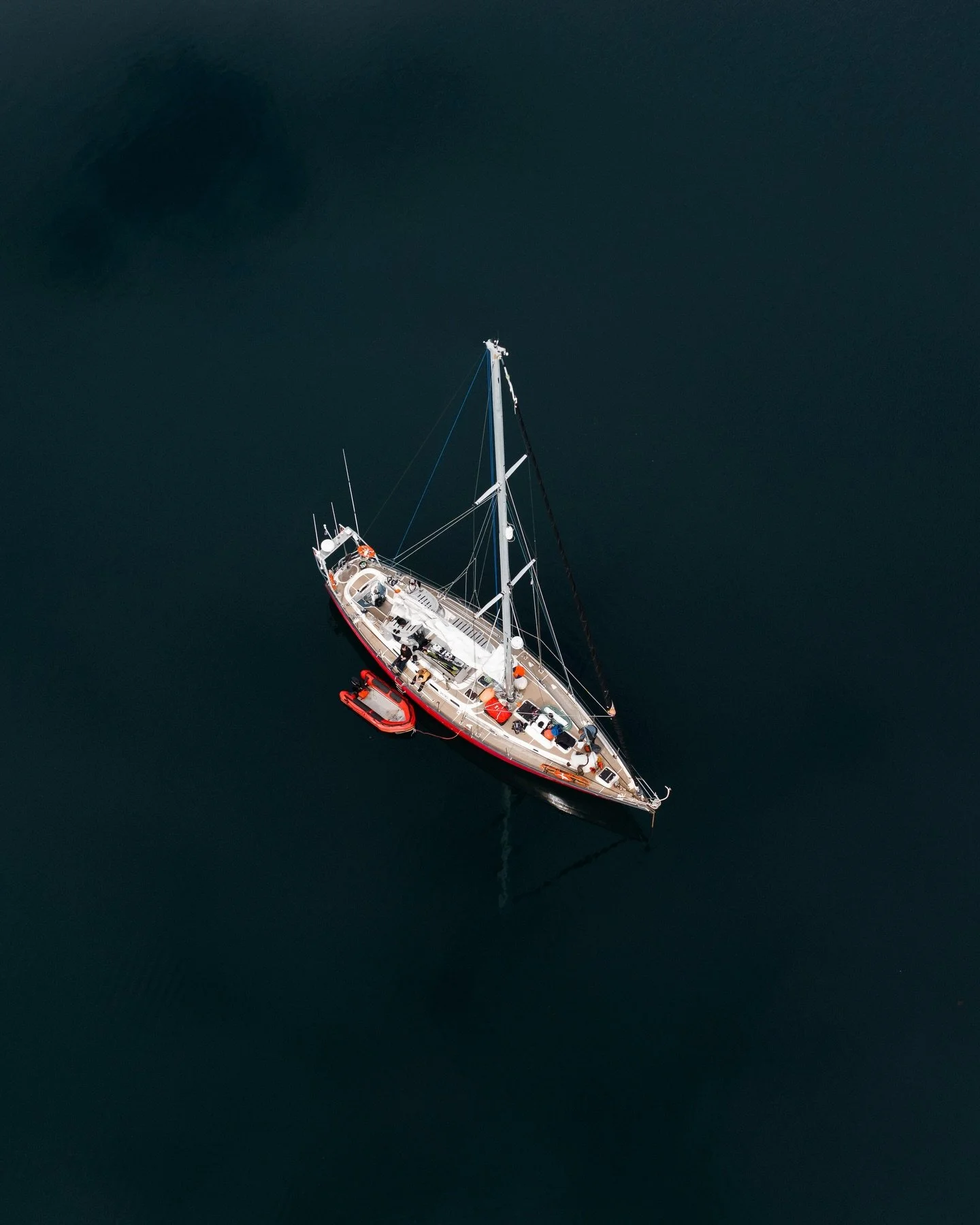 Aurora has seen more of the world than most of us ever will.
Honoured to sail with her in J&ouml;kulfir&eth;ir.

⛵️ boat owned by @vhf_aurora